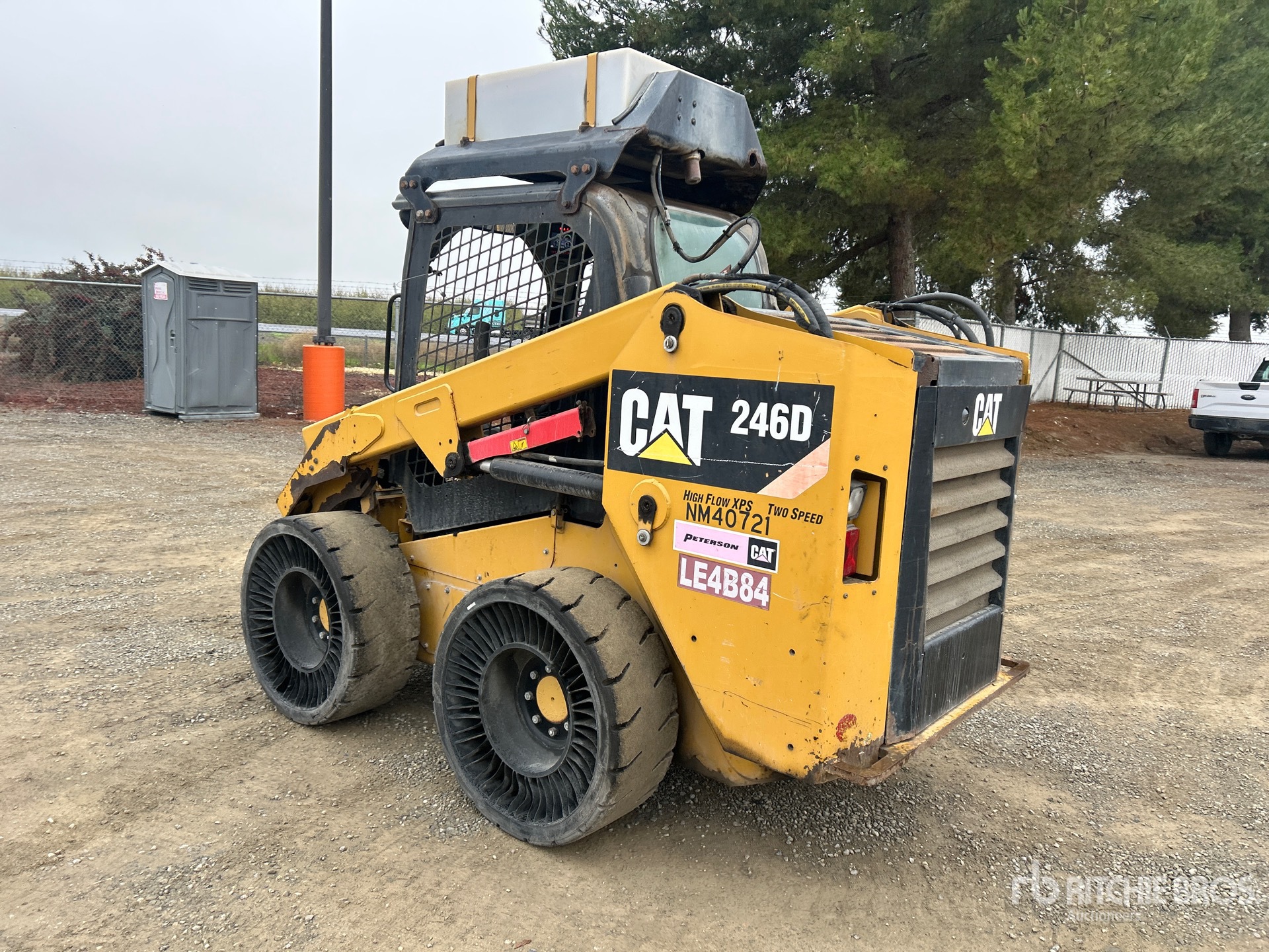 General Appearance with Picture, Left Rear Corner