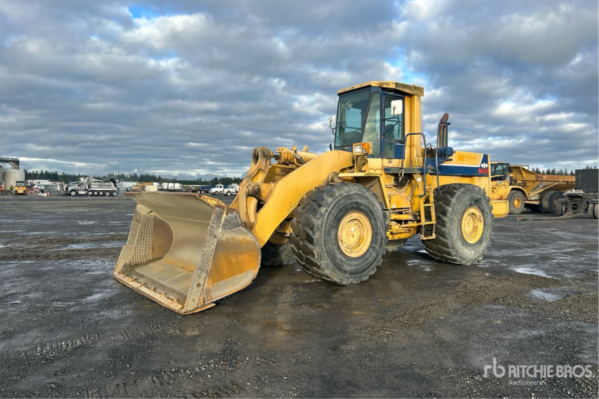 General Appearance with Picture, Left Front Corner