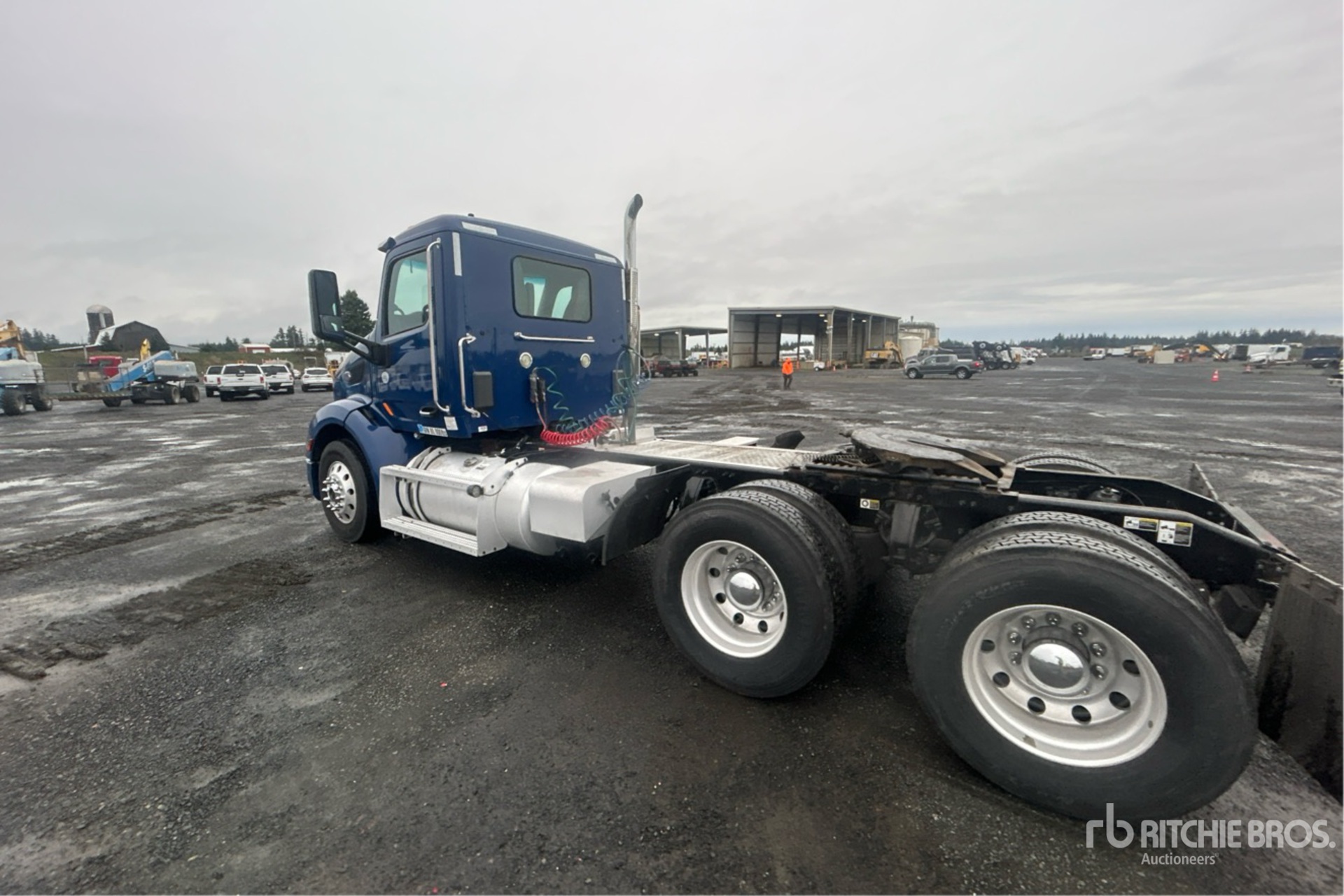 General Appearance with Picture, Left Rear Corner