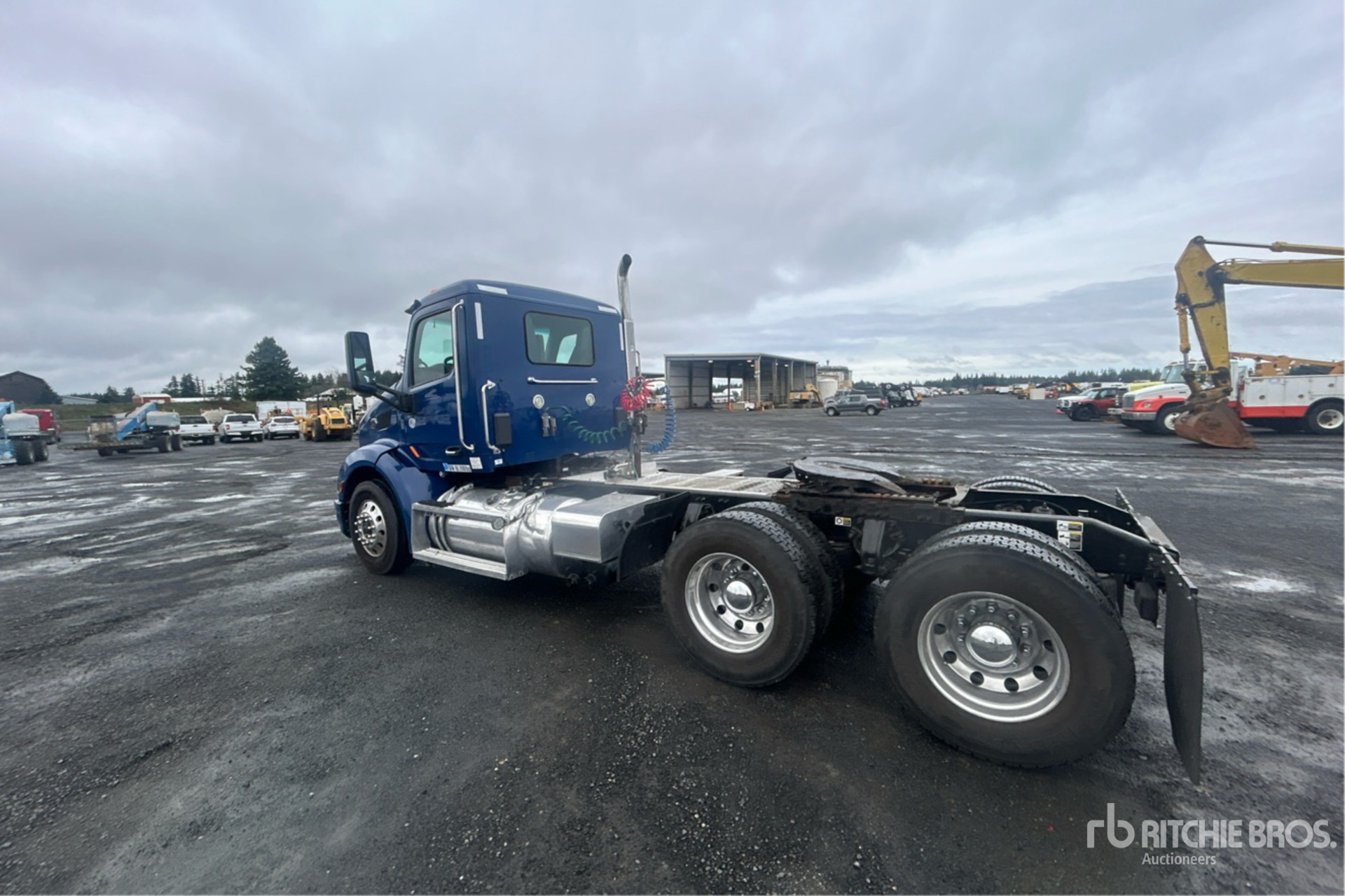 General Appearance with Picture, Left Rear Corner