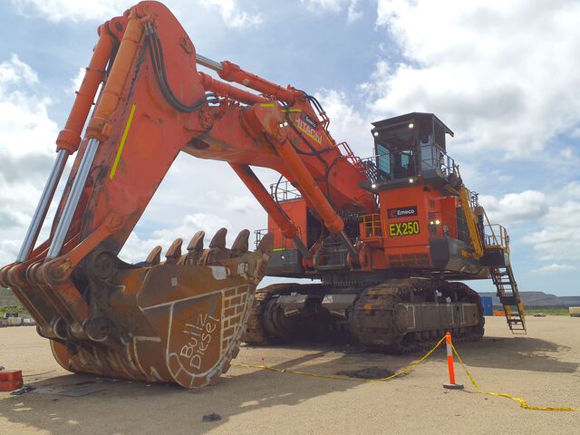2012 Hitachi EX5600-6 Tracked Excavator
