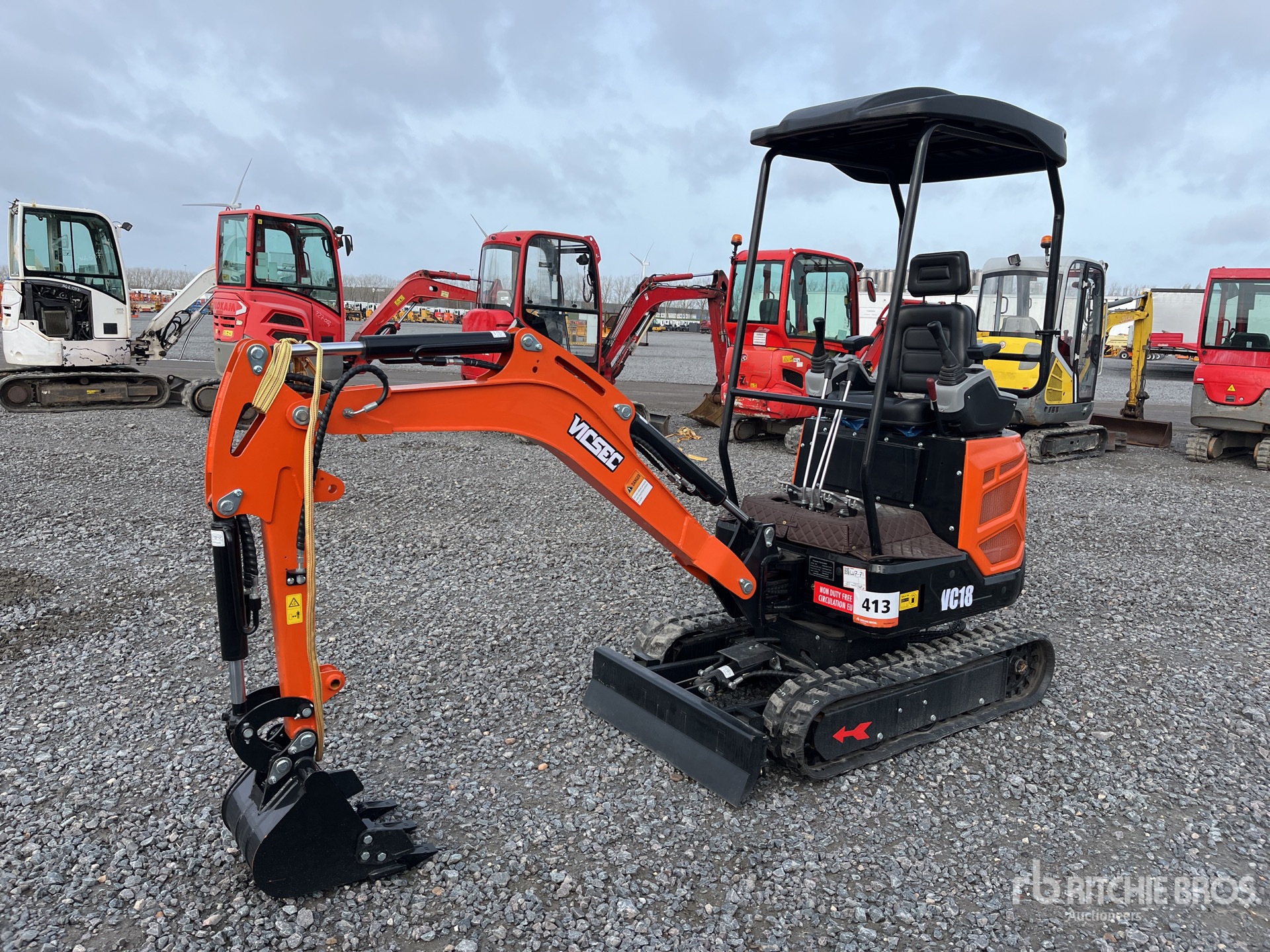 General Appearance with Foto, angolo anteriore sinistro