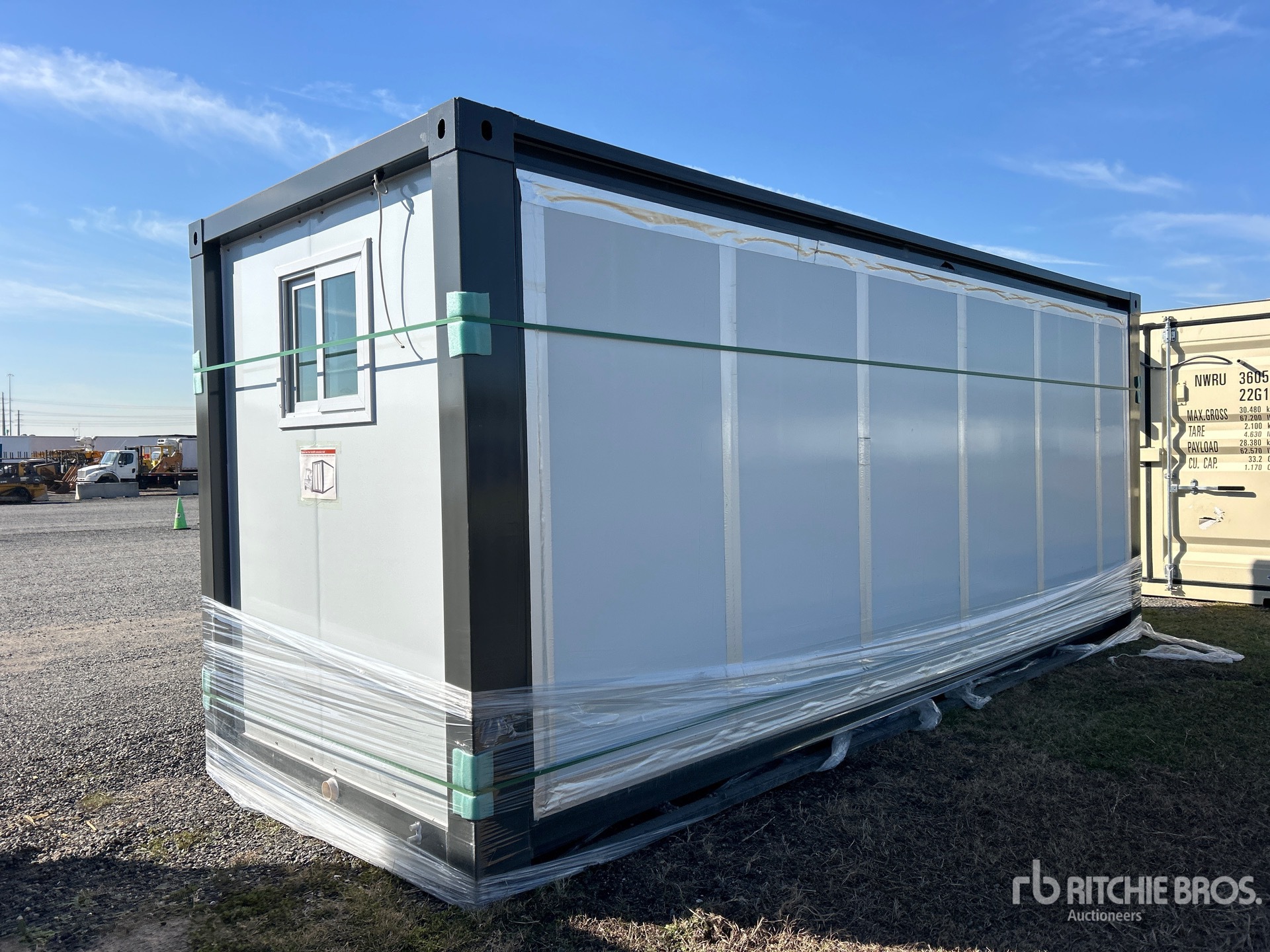 Aspect général with Image, coin arrière droit