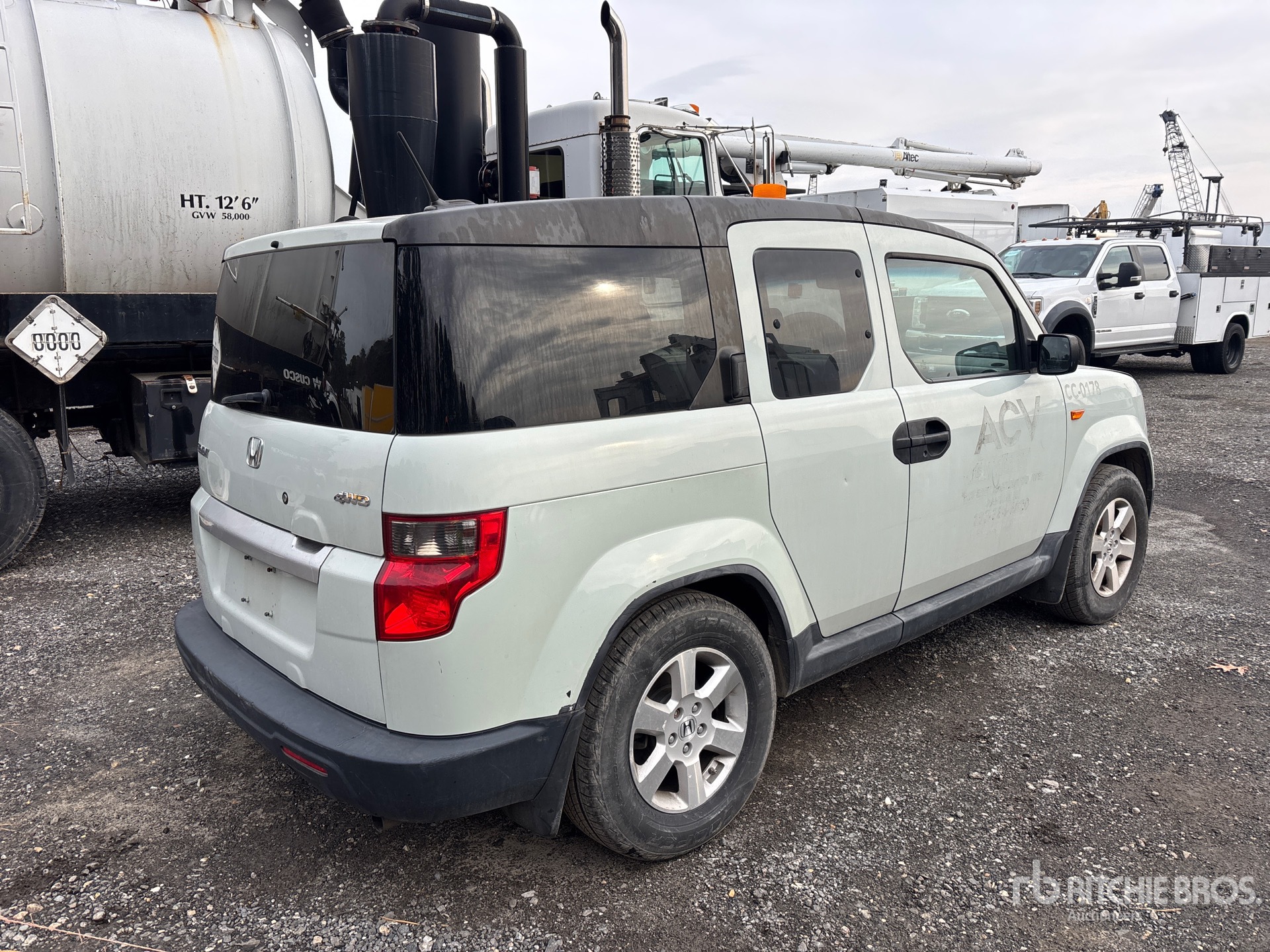 General Appearance with Picture, Right Rear Corner