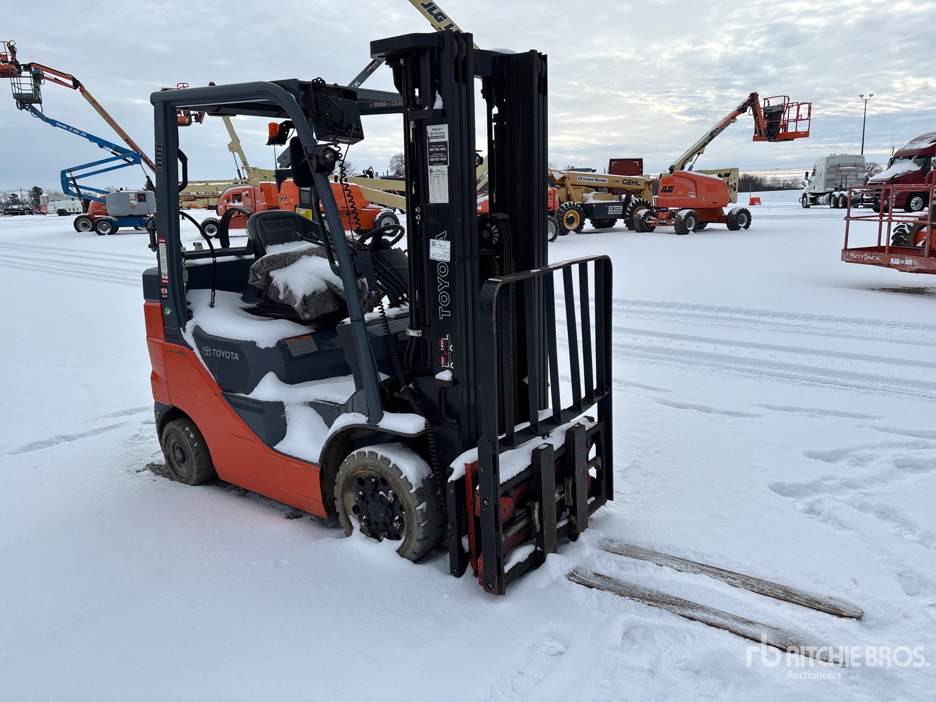 Aspect général with Image, coin avant droit