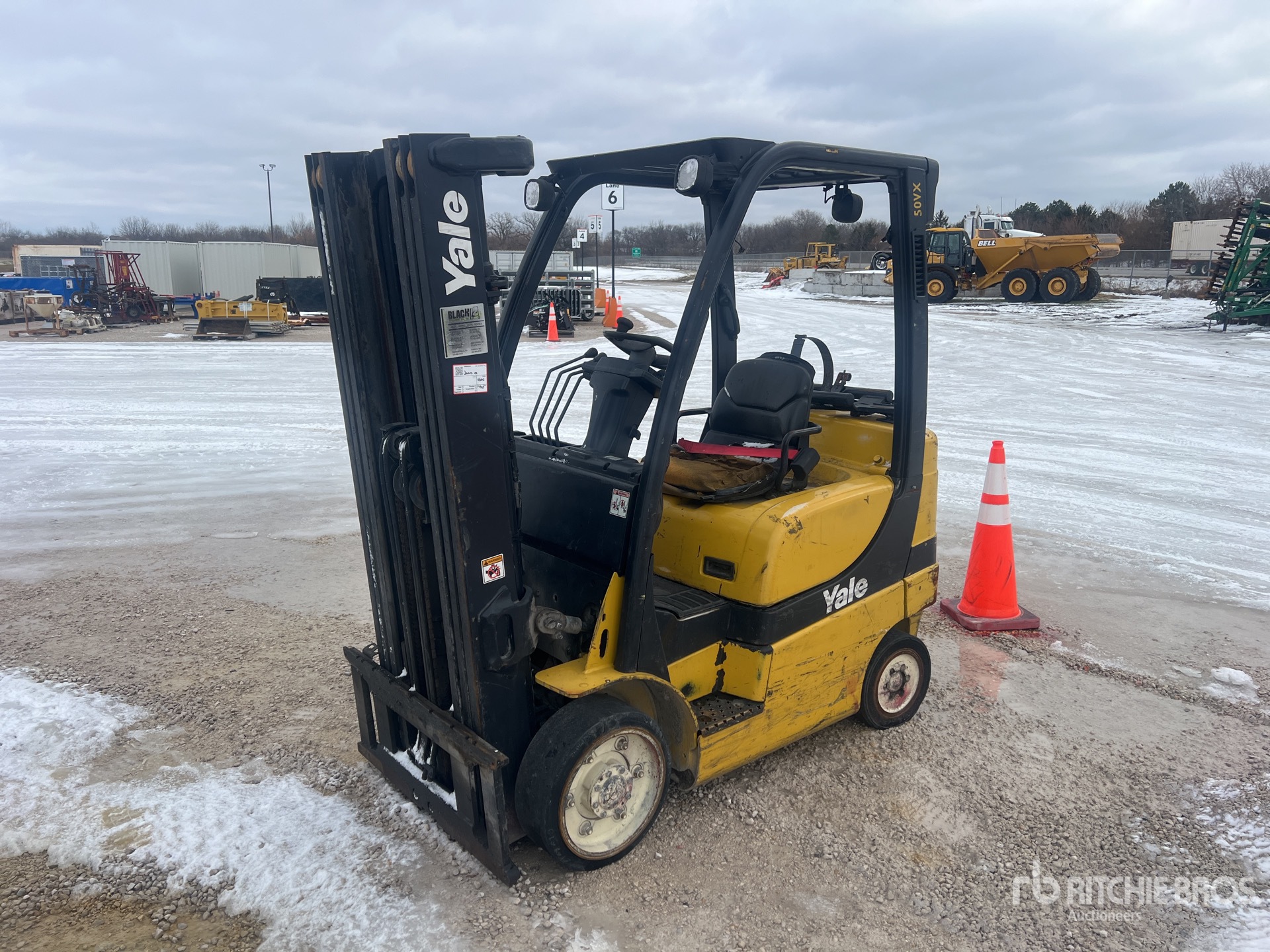 General Appearance with Picture, Left Front Corner