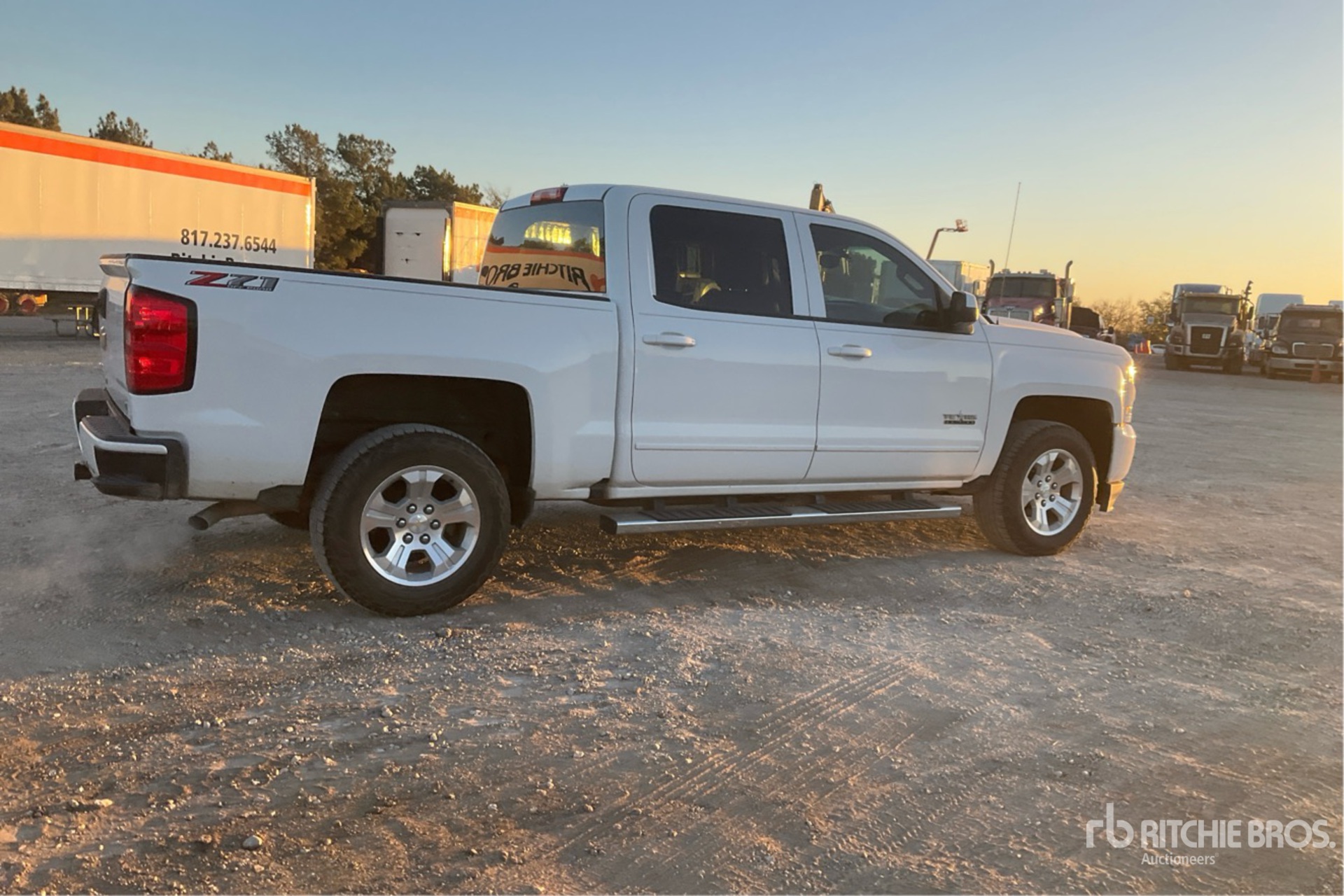 General Appearance with Imagen: esquina trasera derecha