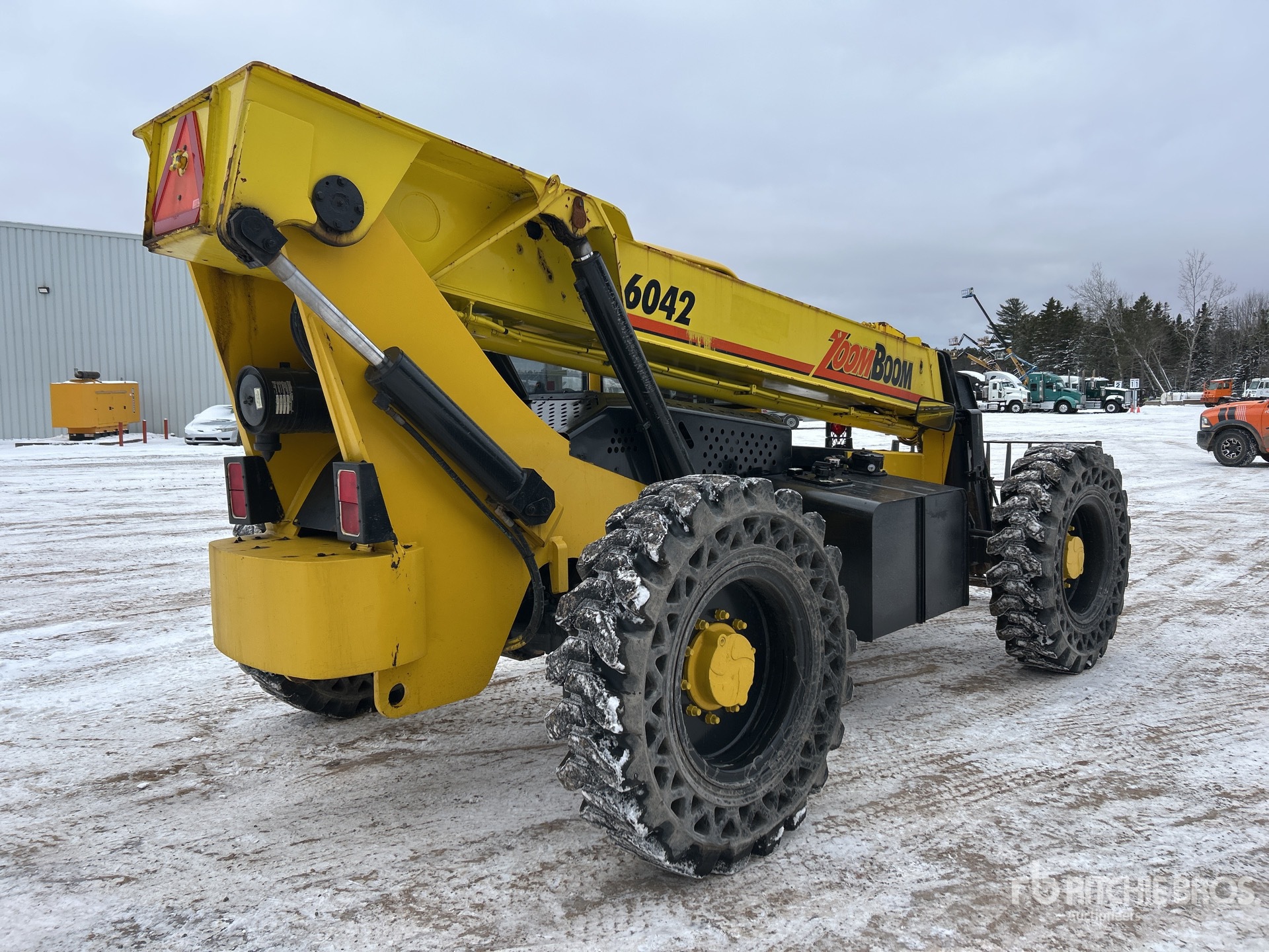 General Appearance with Bild, Ecke hinten rechts