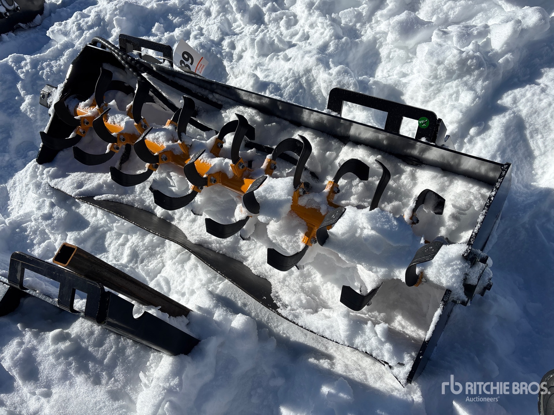 Aspect général with Image, coin arrière droit