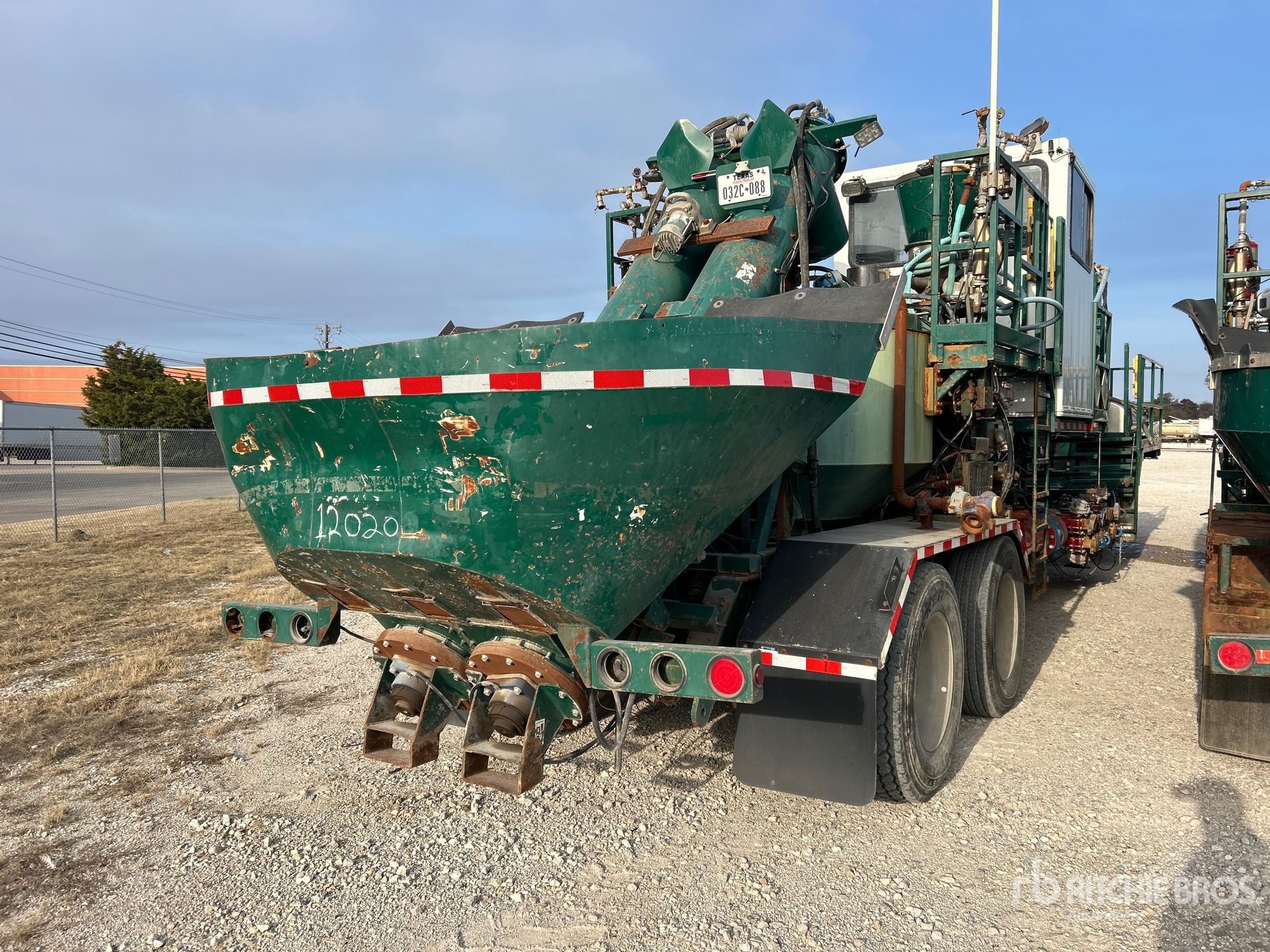 General Appearance with Imagen: esquina trasera derecha