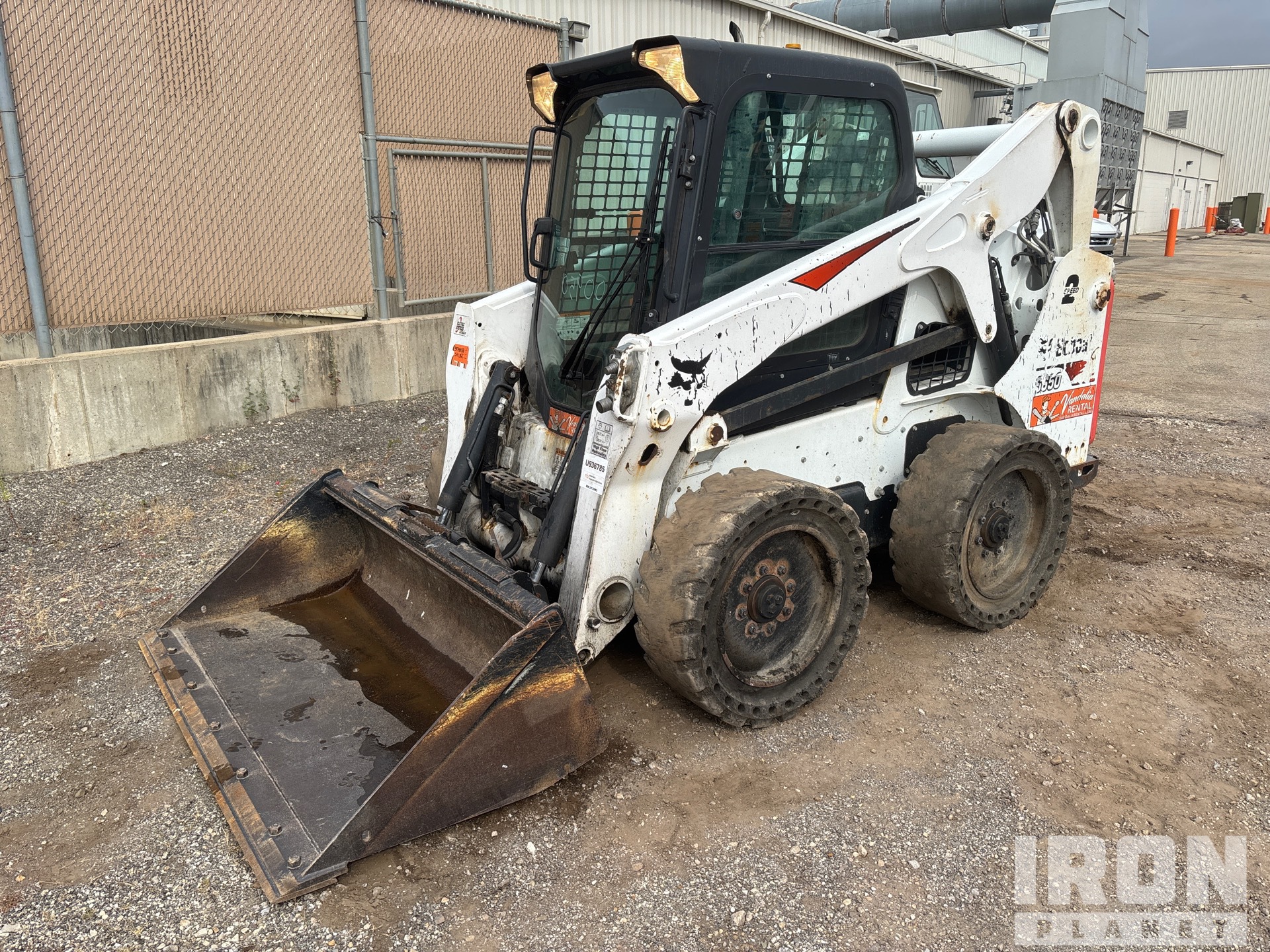 General Appearance with Bild, Ecke vorne links