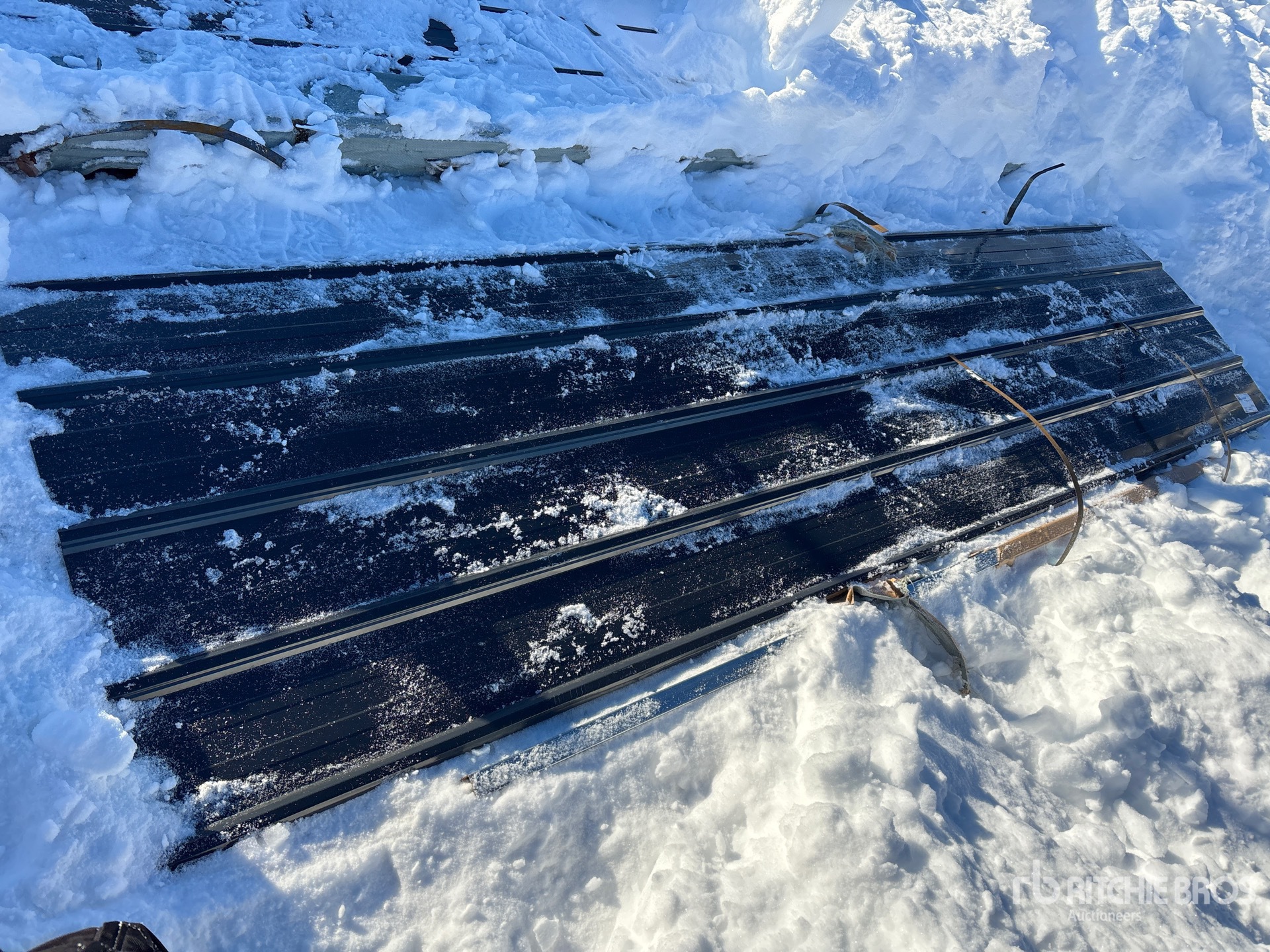 Aspect général with Image, coin avant droit