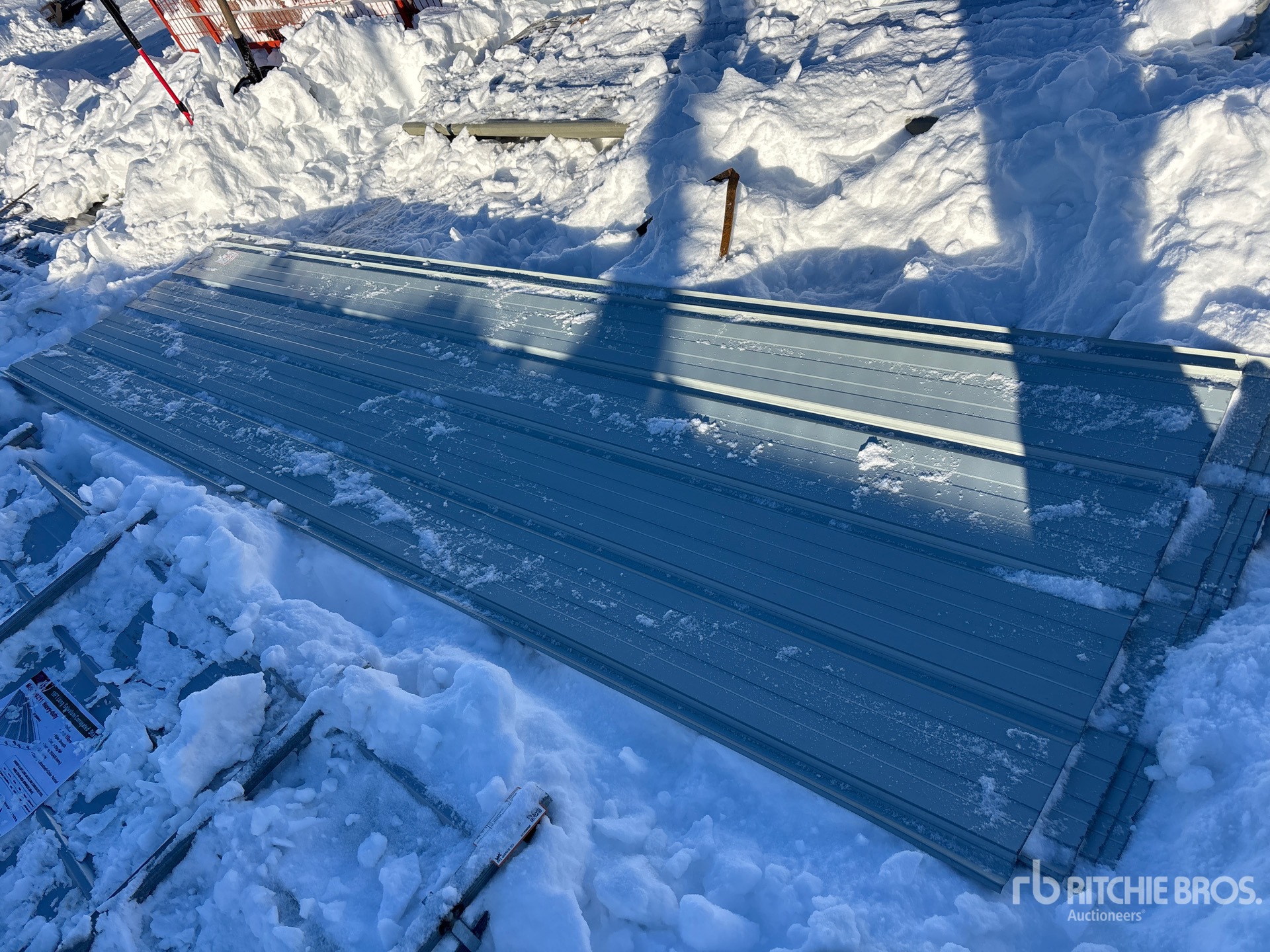 Aspect général with Image, coin arrière droit