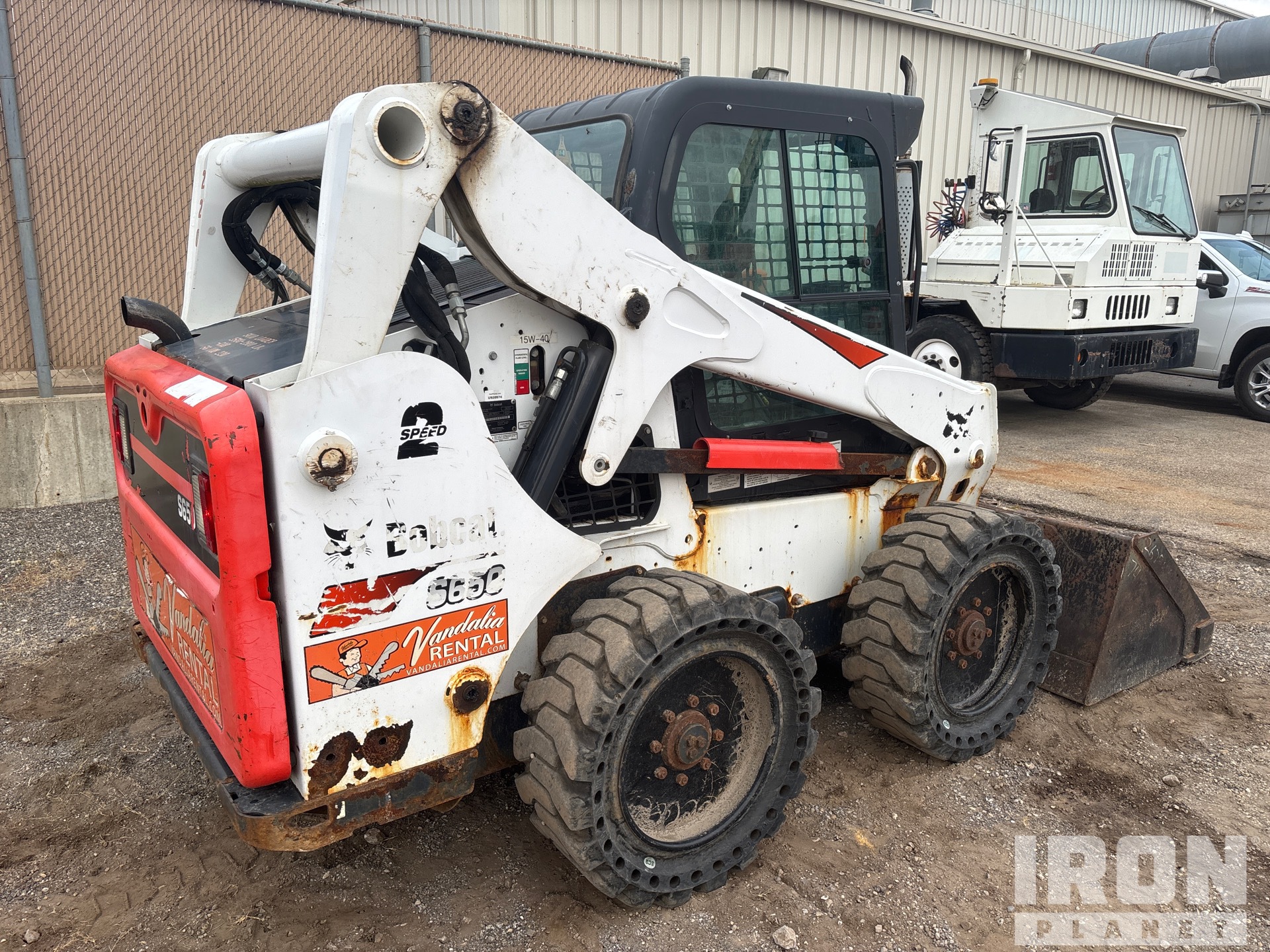 General Appearance with Picture, Right Rear Corner