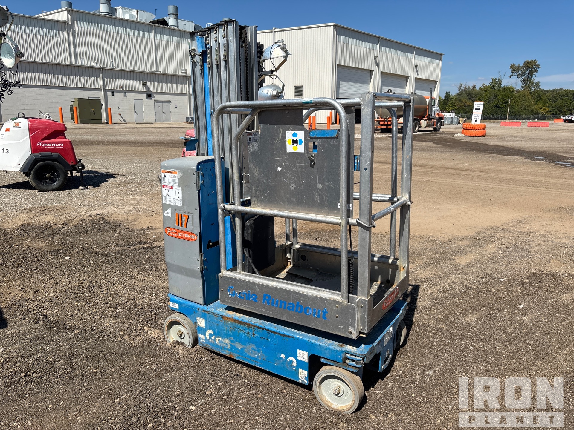 Aspect général with Image, coin avant droit