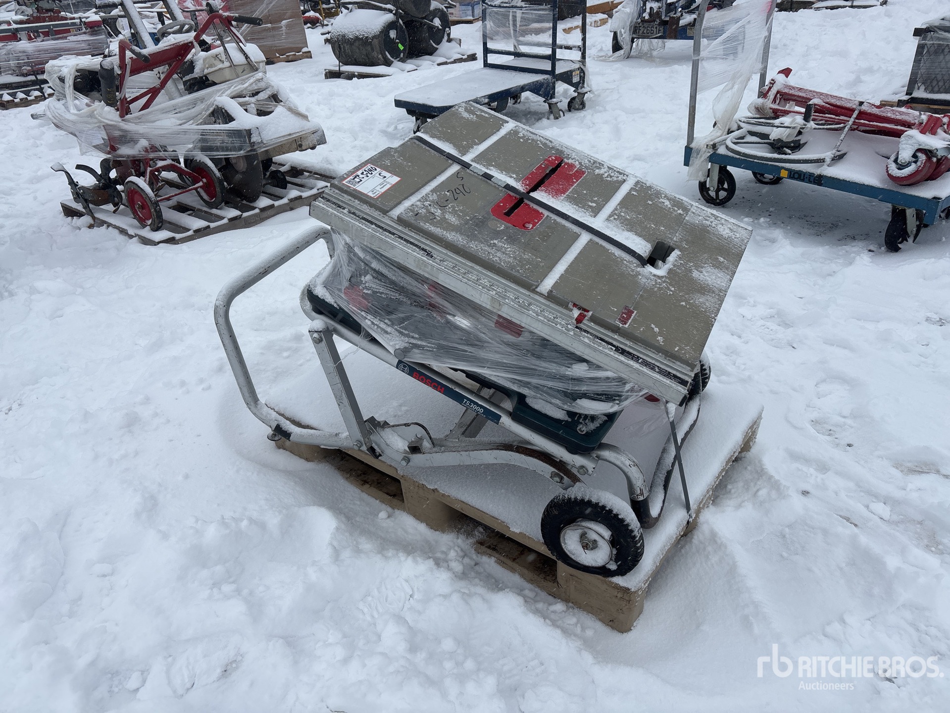 General Appearance with Picture, Left Front Corner