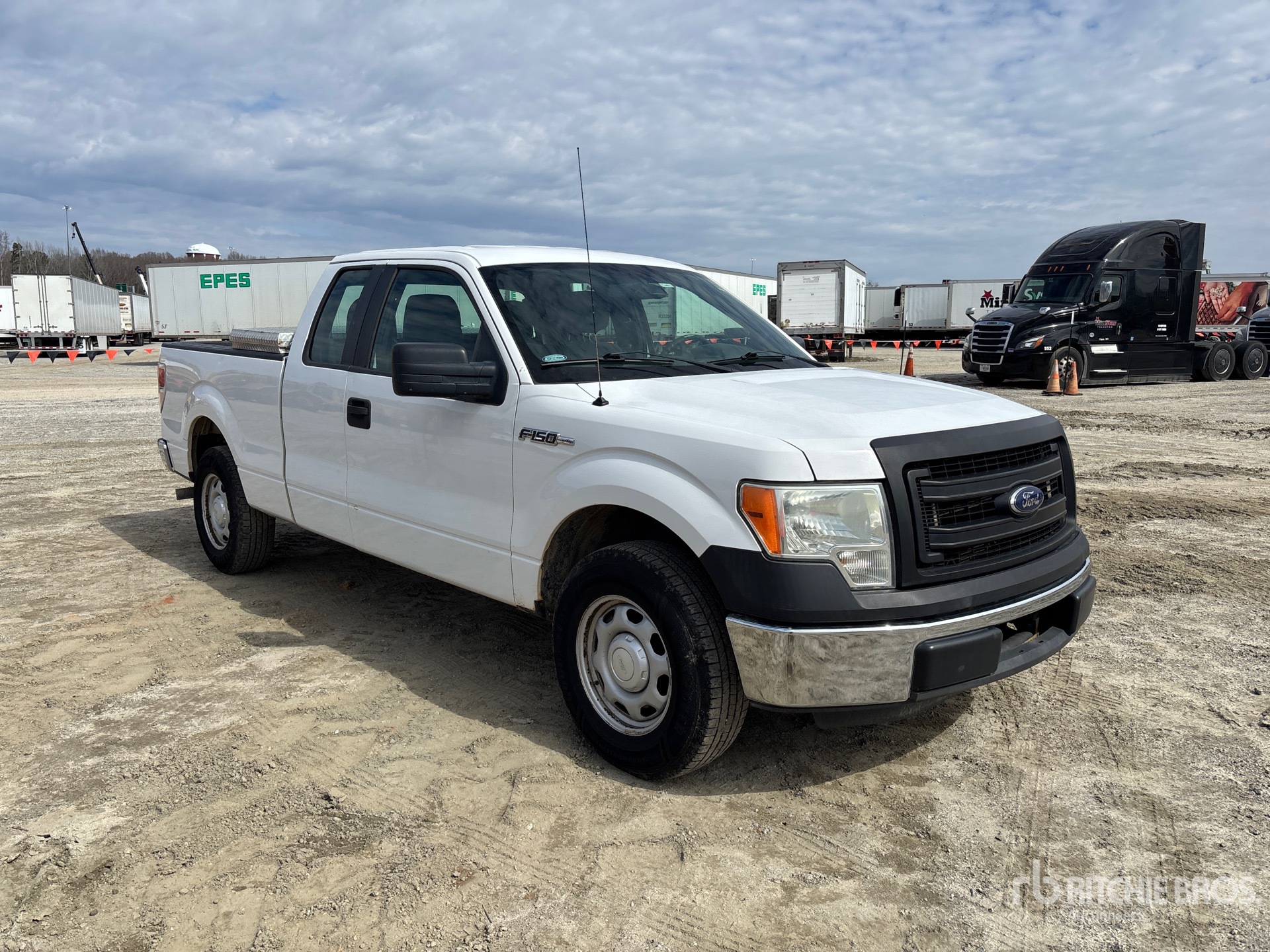 General Appearance with Picture, Right Front Corner