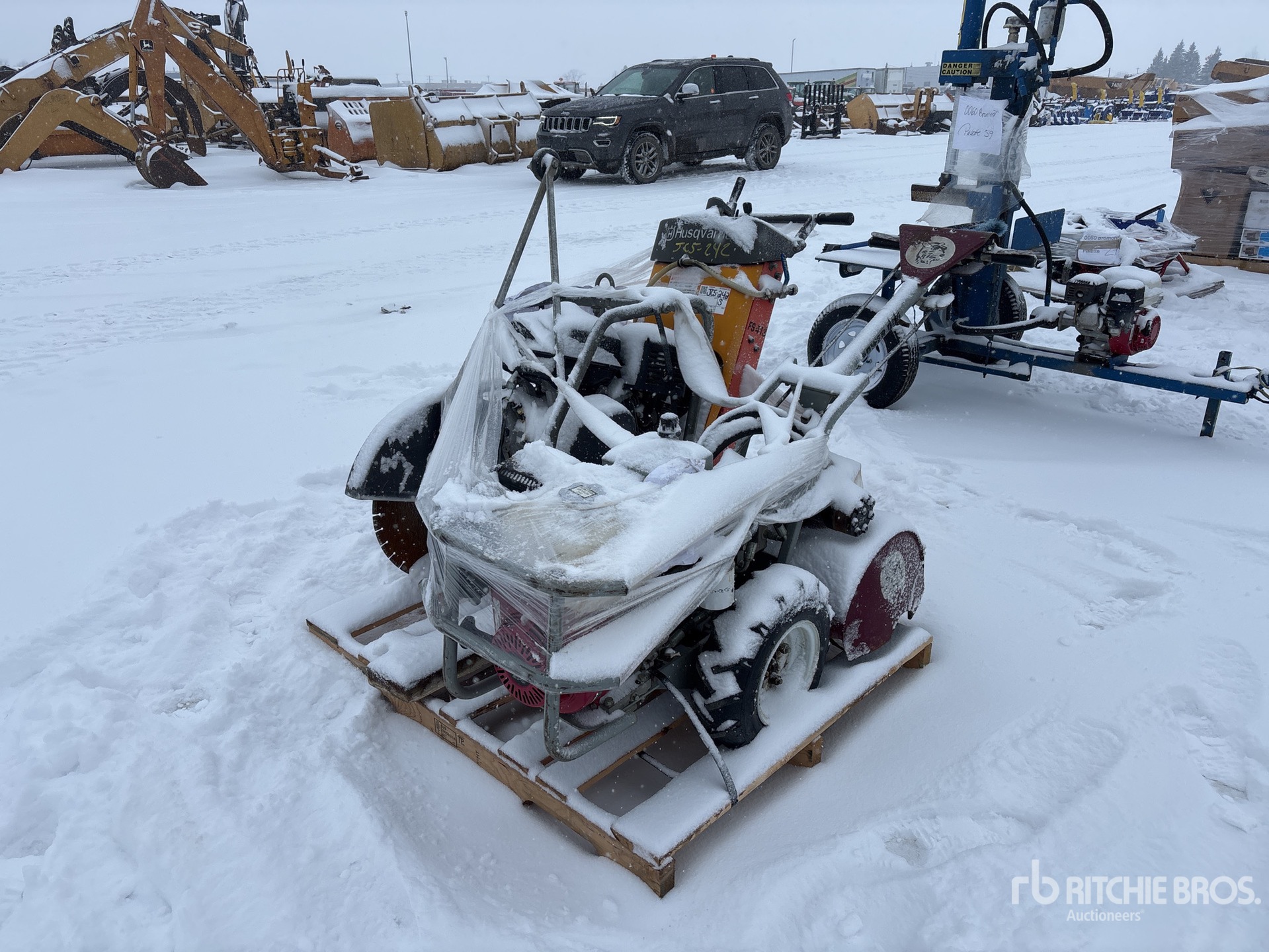 General Appearance with Foto, angolo anteriore sinistro