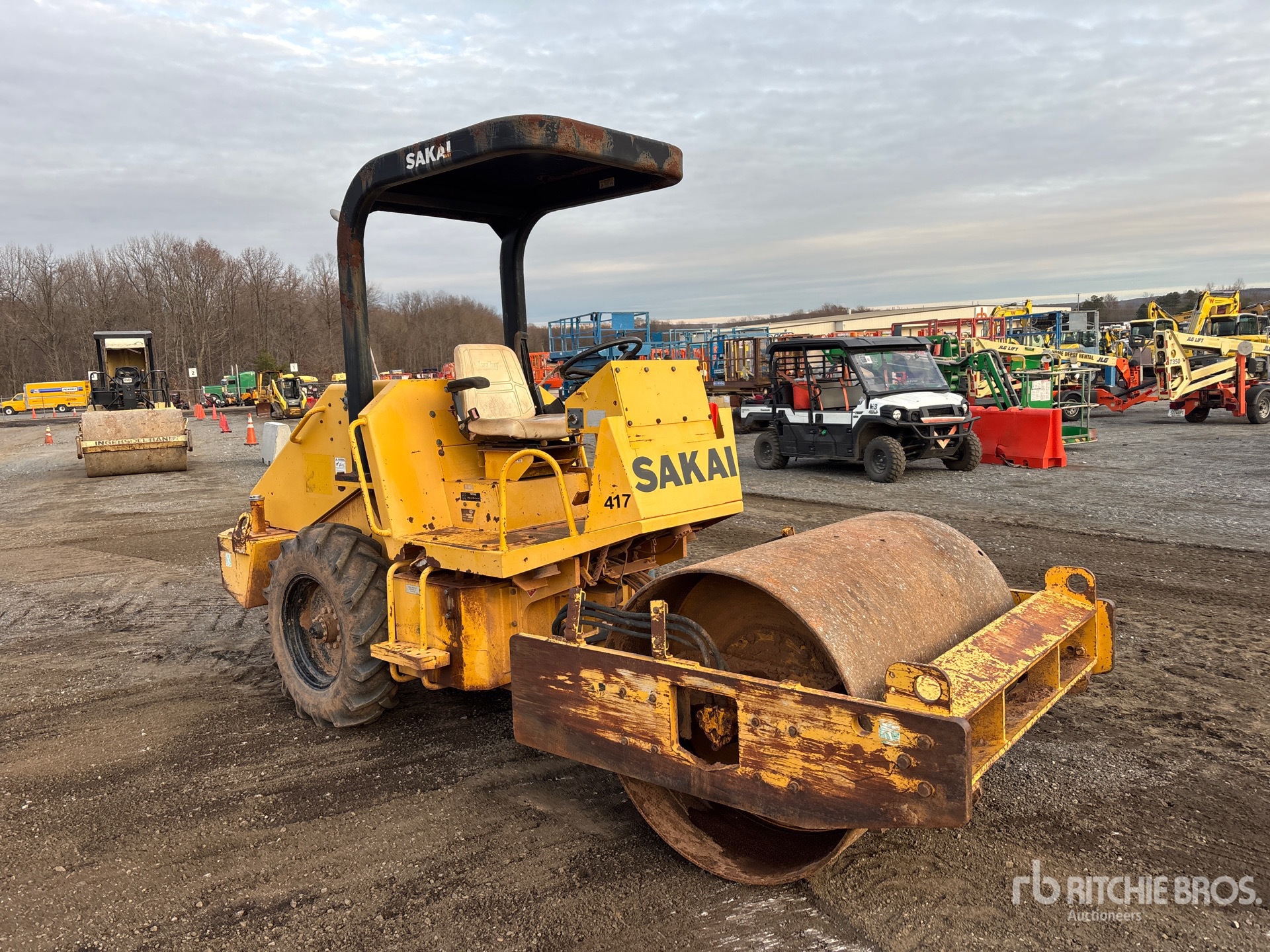 General Appearance with Picture, Right Front Corner