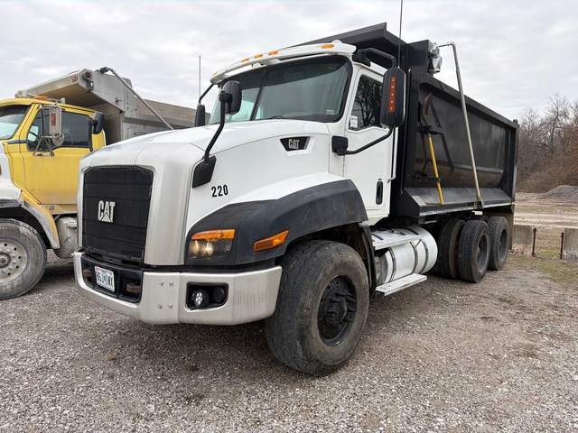 2015 Cat CT660S 6x4 T/A Dump Truck