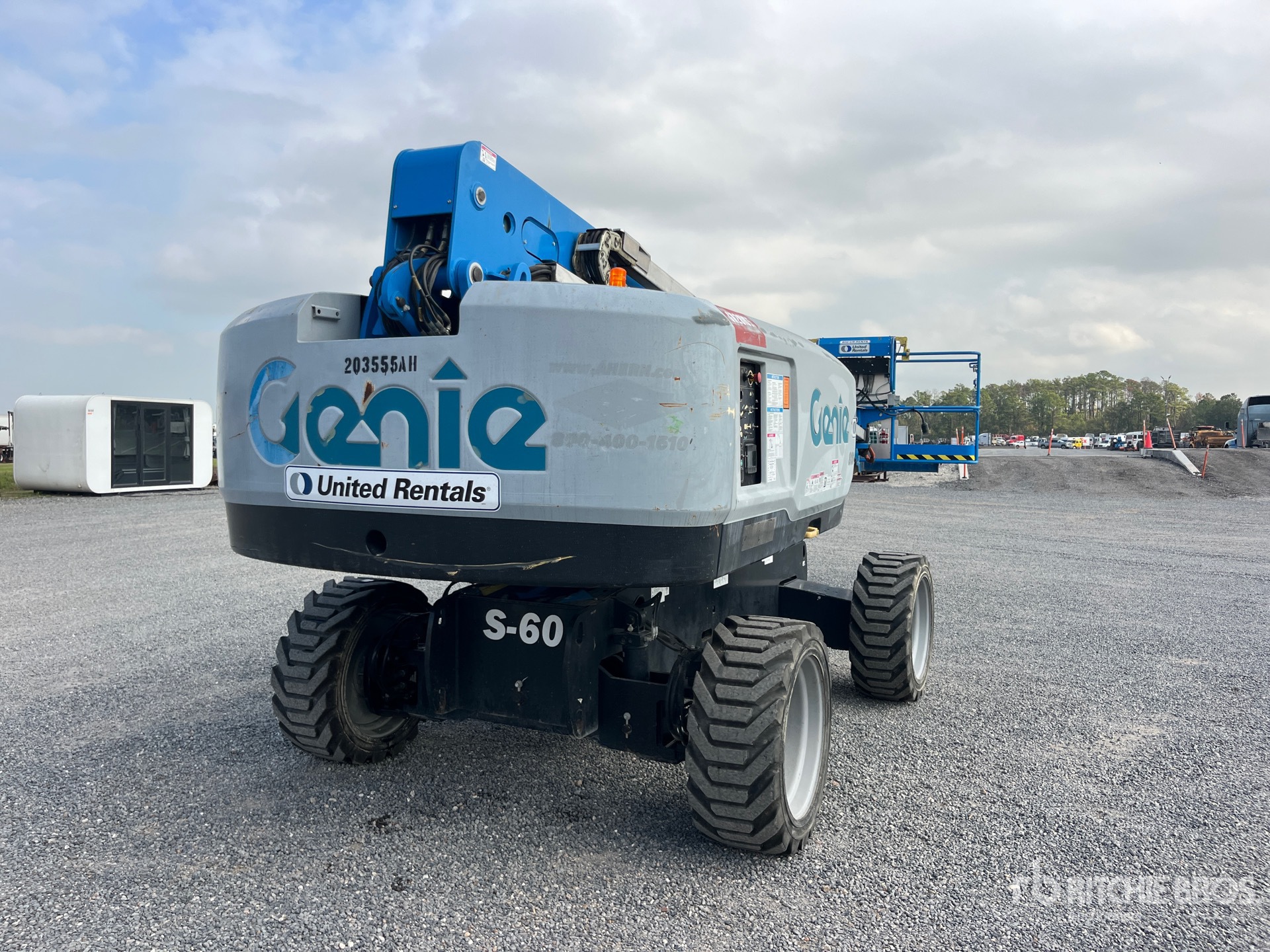 General Appearance with Imagen: esquina trasera derecha