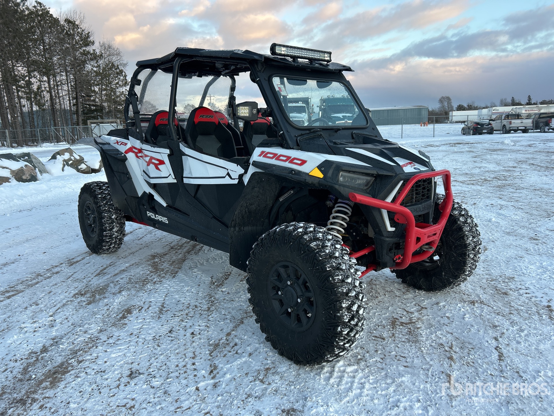 General Appearance with Picture, Right Front Corner