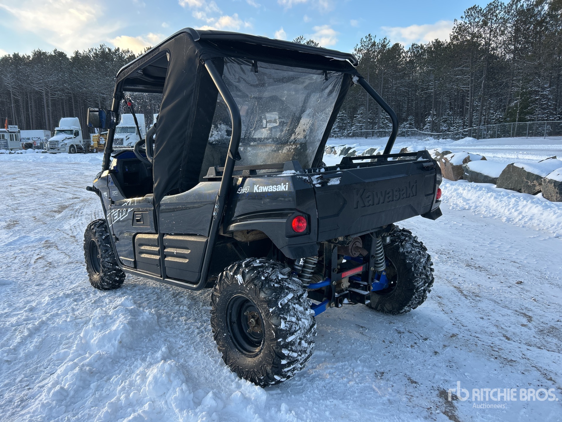 General Appearance with Picture, Left Rear Corner