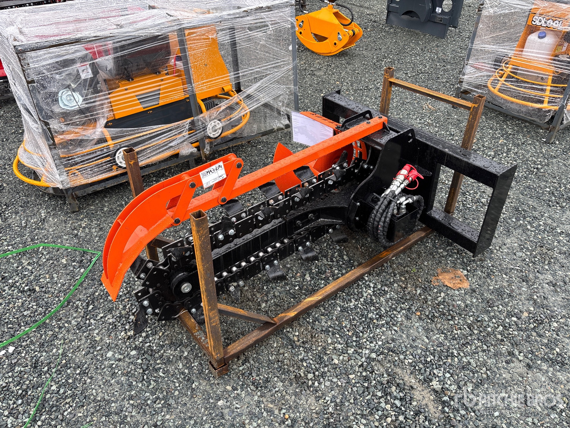 General Appearance with Bild, Ecke vorne links