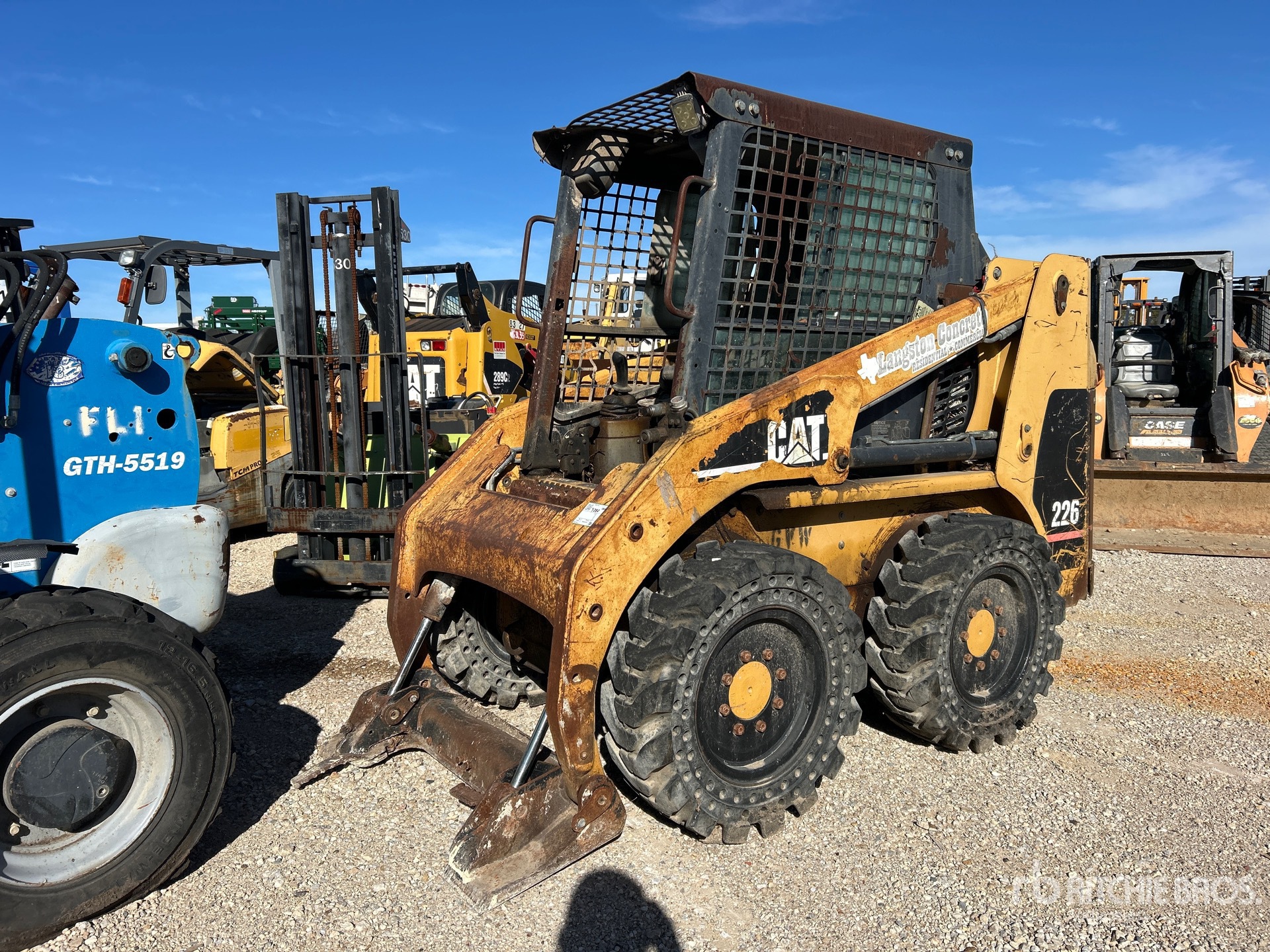 General Appearance with Picture, Left Front Corner