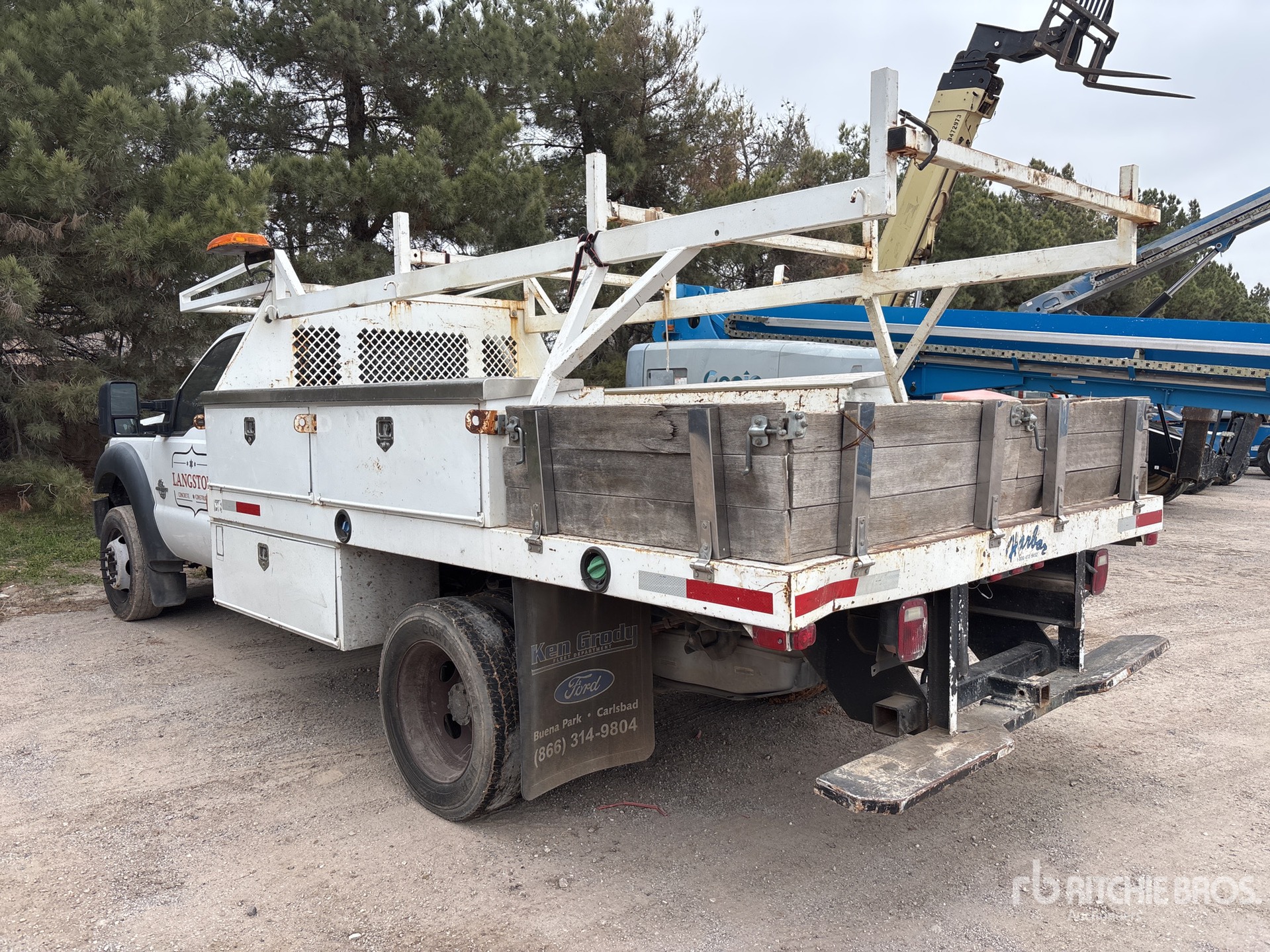 General Appearance with Picture, Left Rear Corner