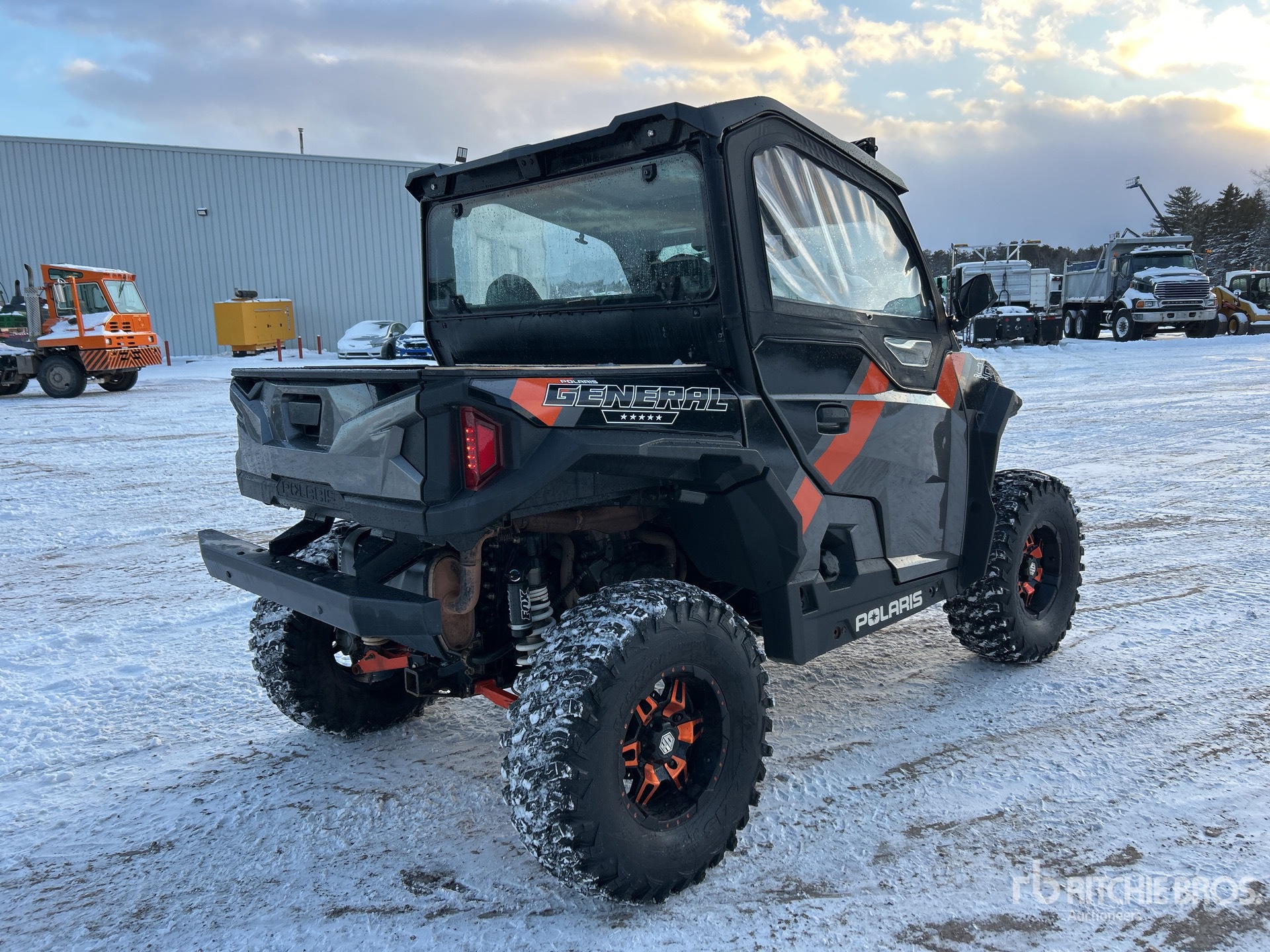 General Appearance with Picture, Right Rear Corner