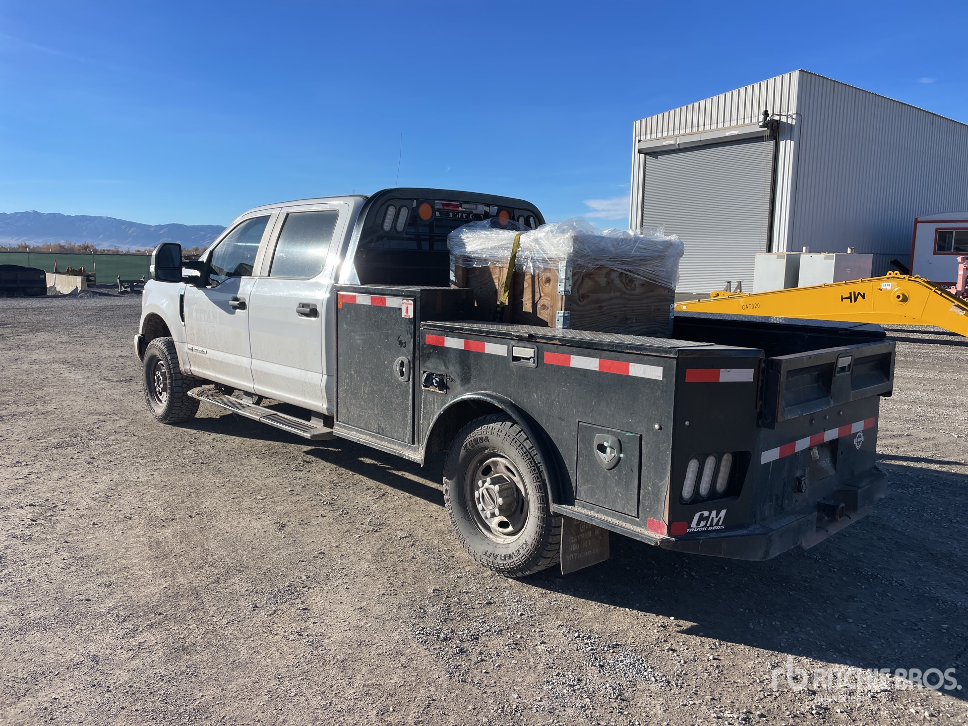 General Appearance with Foto, angolo posteriore sinistro