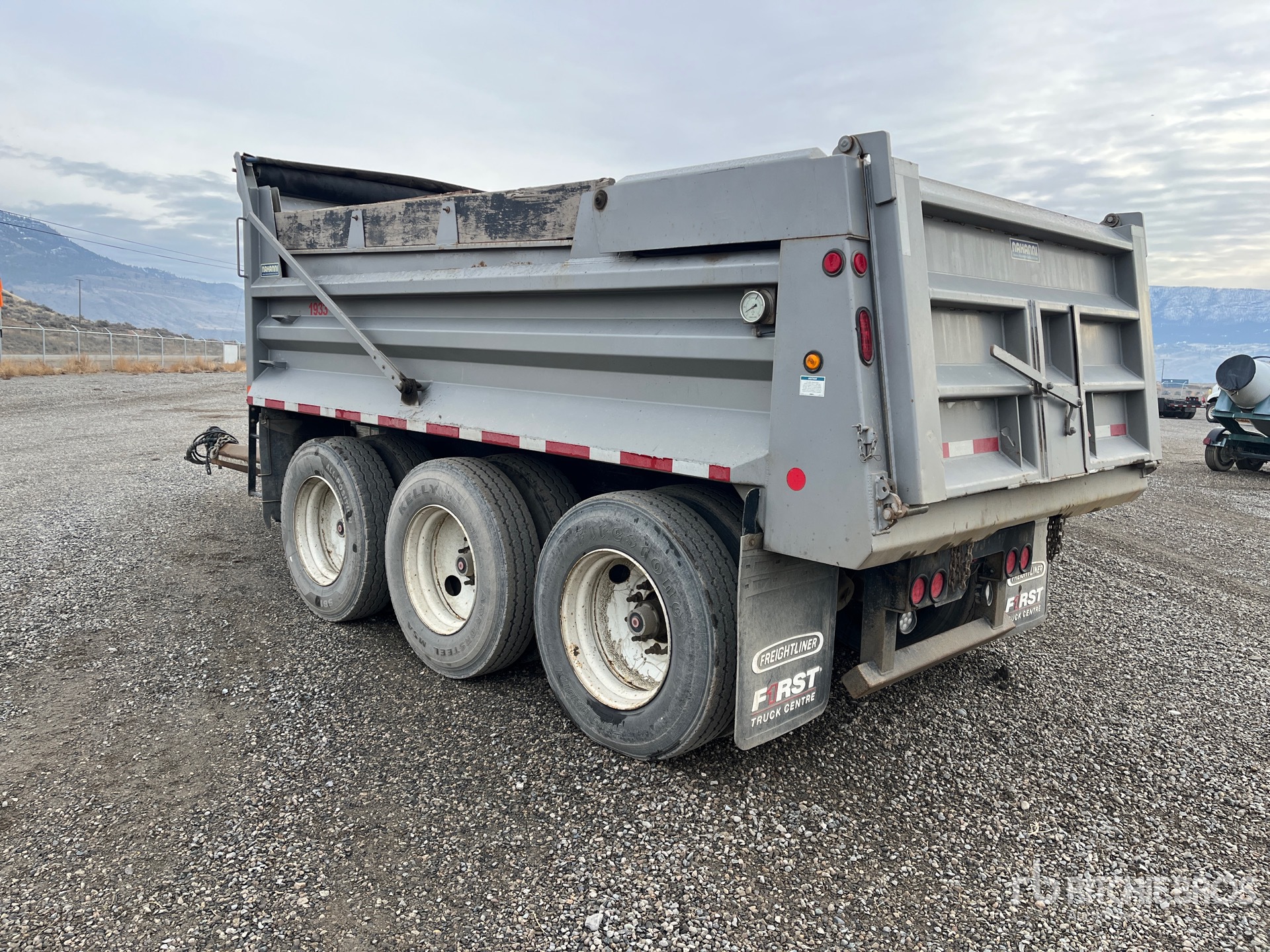 General Appearance with Imagen: esquina trasera izquierda