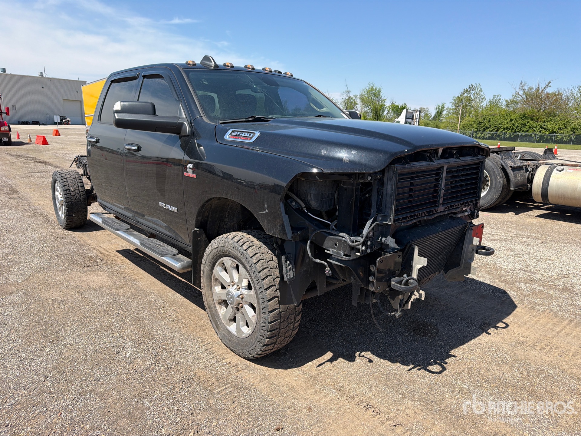 General Appearance with Picture, Right Front Corner