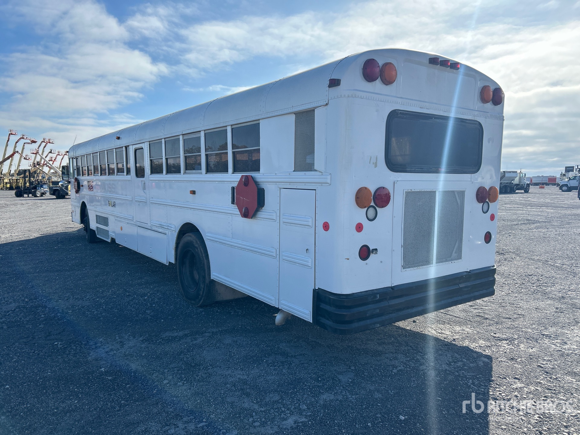 General Appearance with Imagen: esquina trasera izquierda