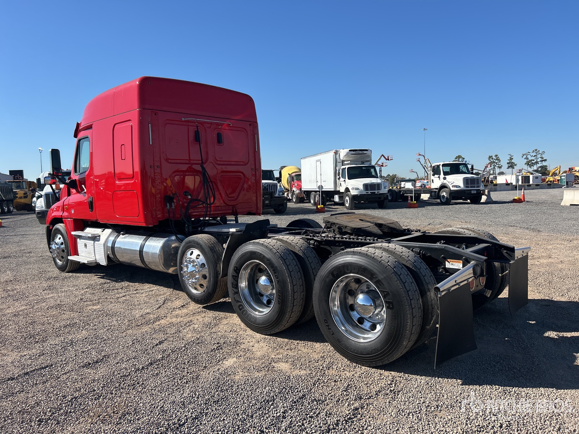 Aspect général with Image, coin arrière gauche