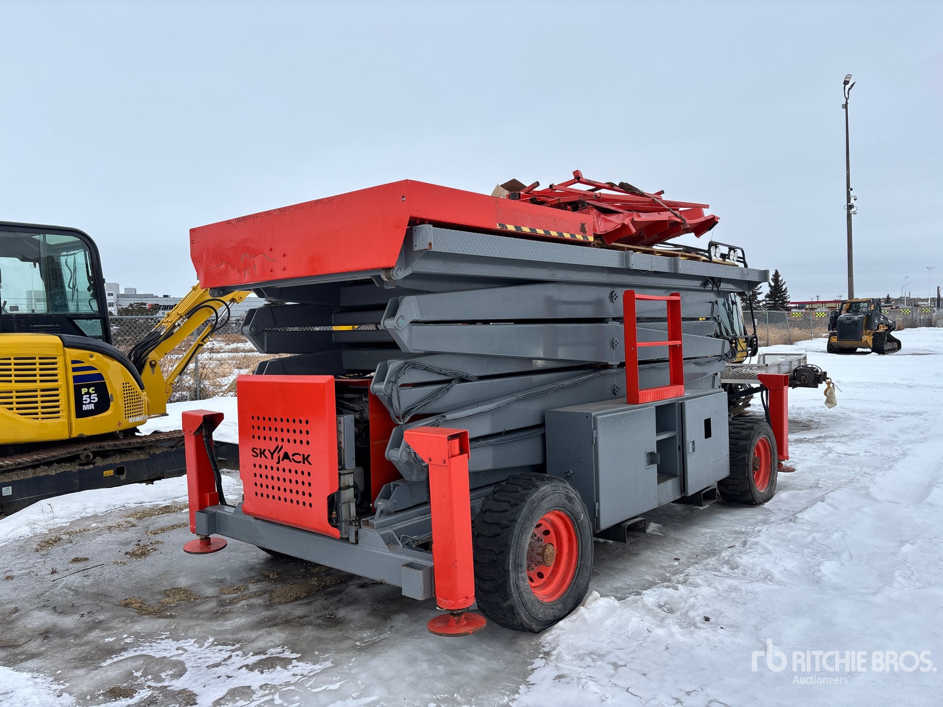 General Appearance with Picture, Right Rear Corner