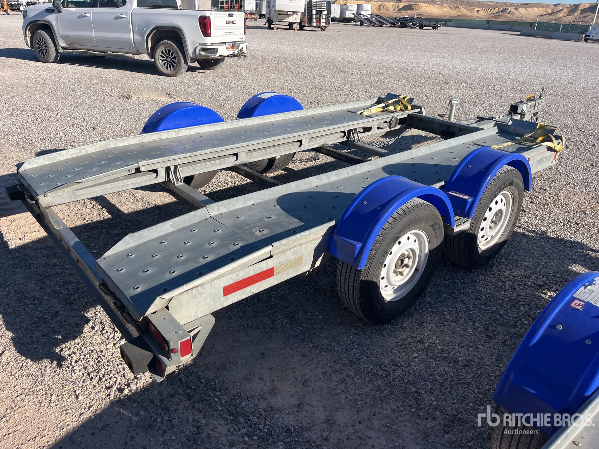 Aspect général with Image, coin arrière droit