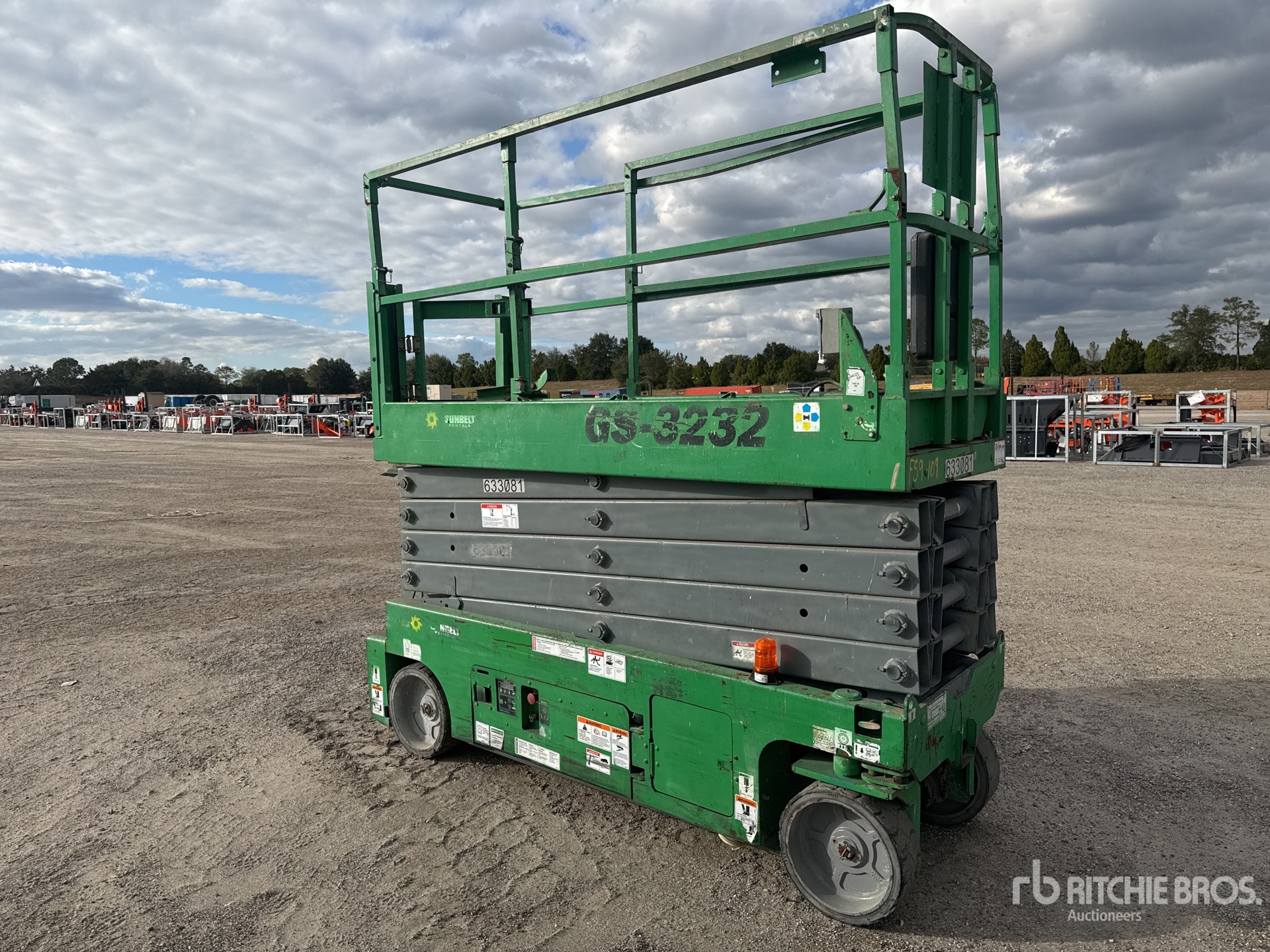 General Appearance with Featured Photo