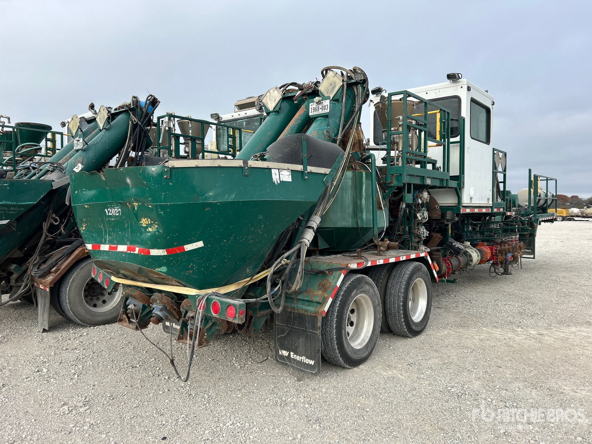 General Appearance with Imagen: esquina trasera derecha