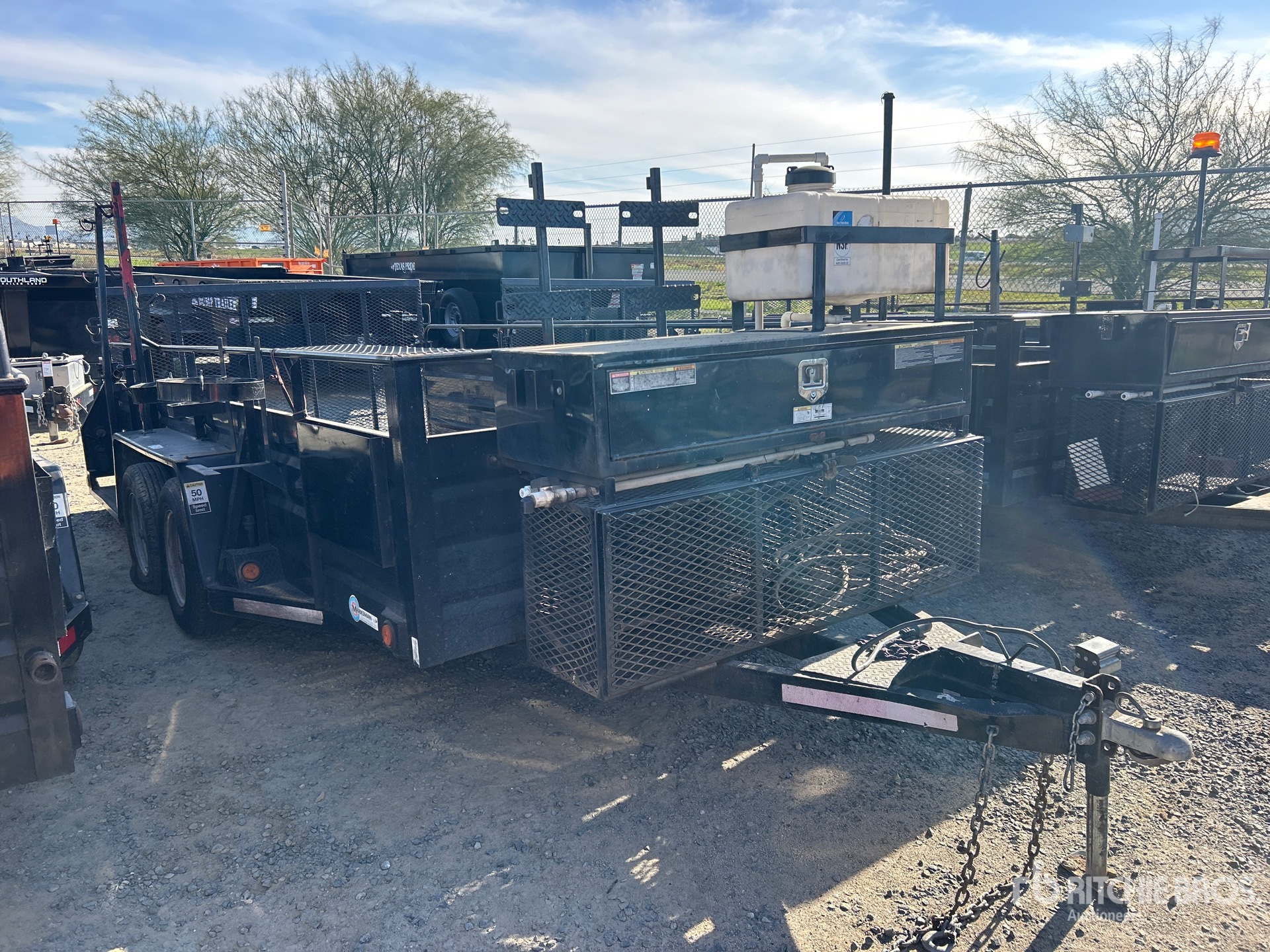 Aspect général with Image, coin avant droit