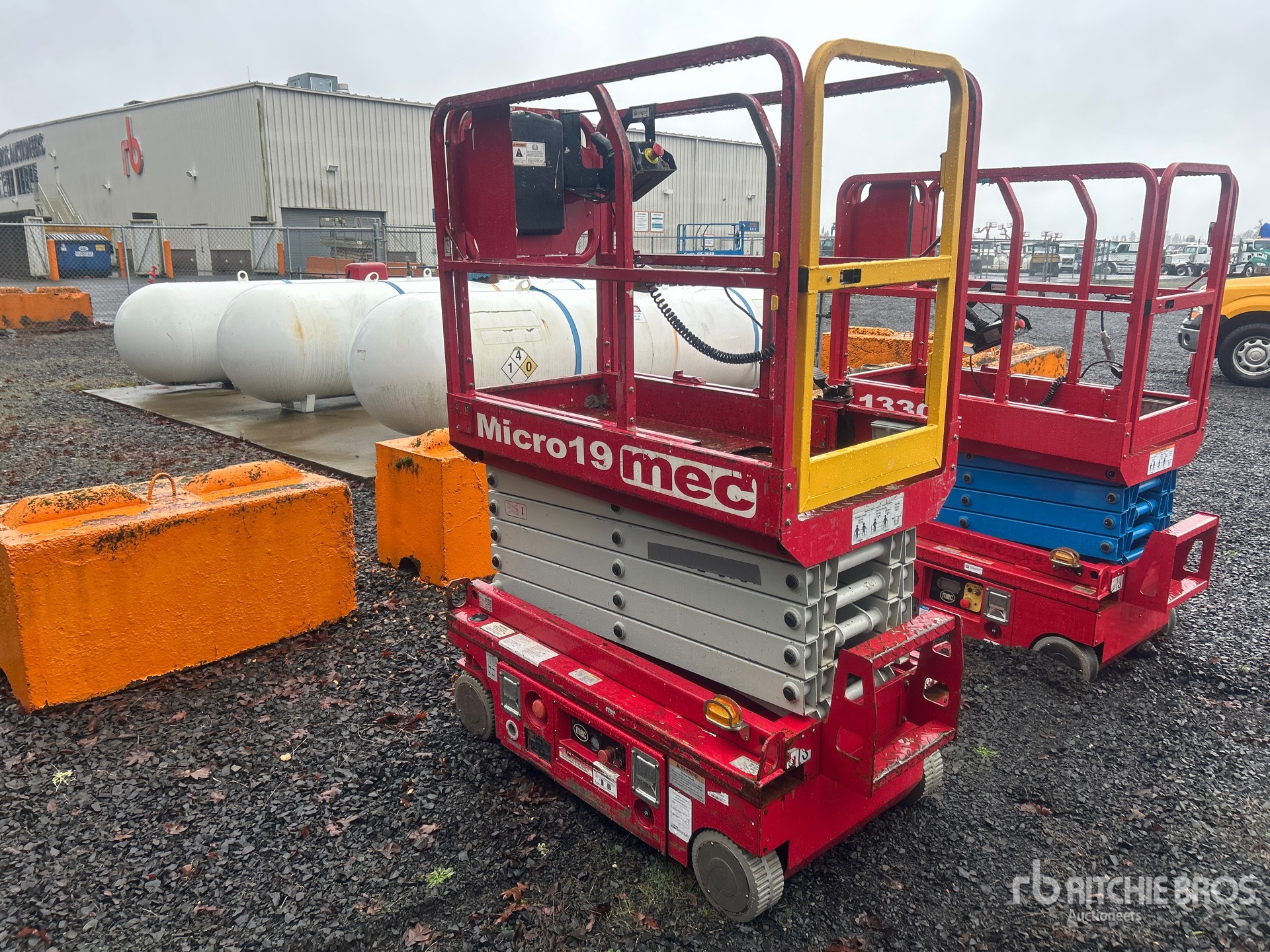 General Appearance with Imagen: esquina trasera izquierda