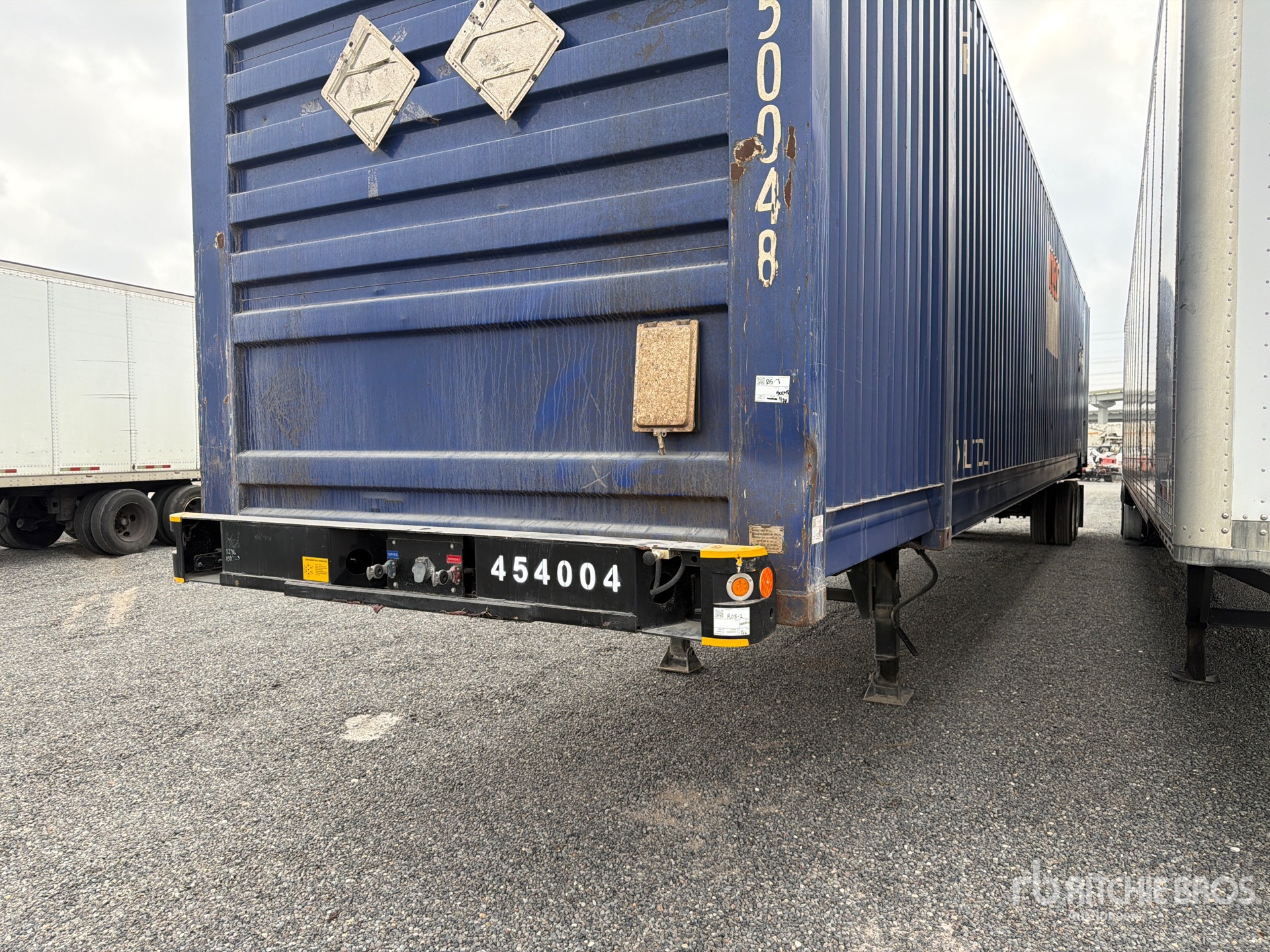 General Appearance with Foto, angolo anteriore sinistro