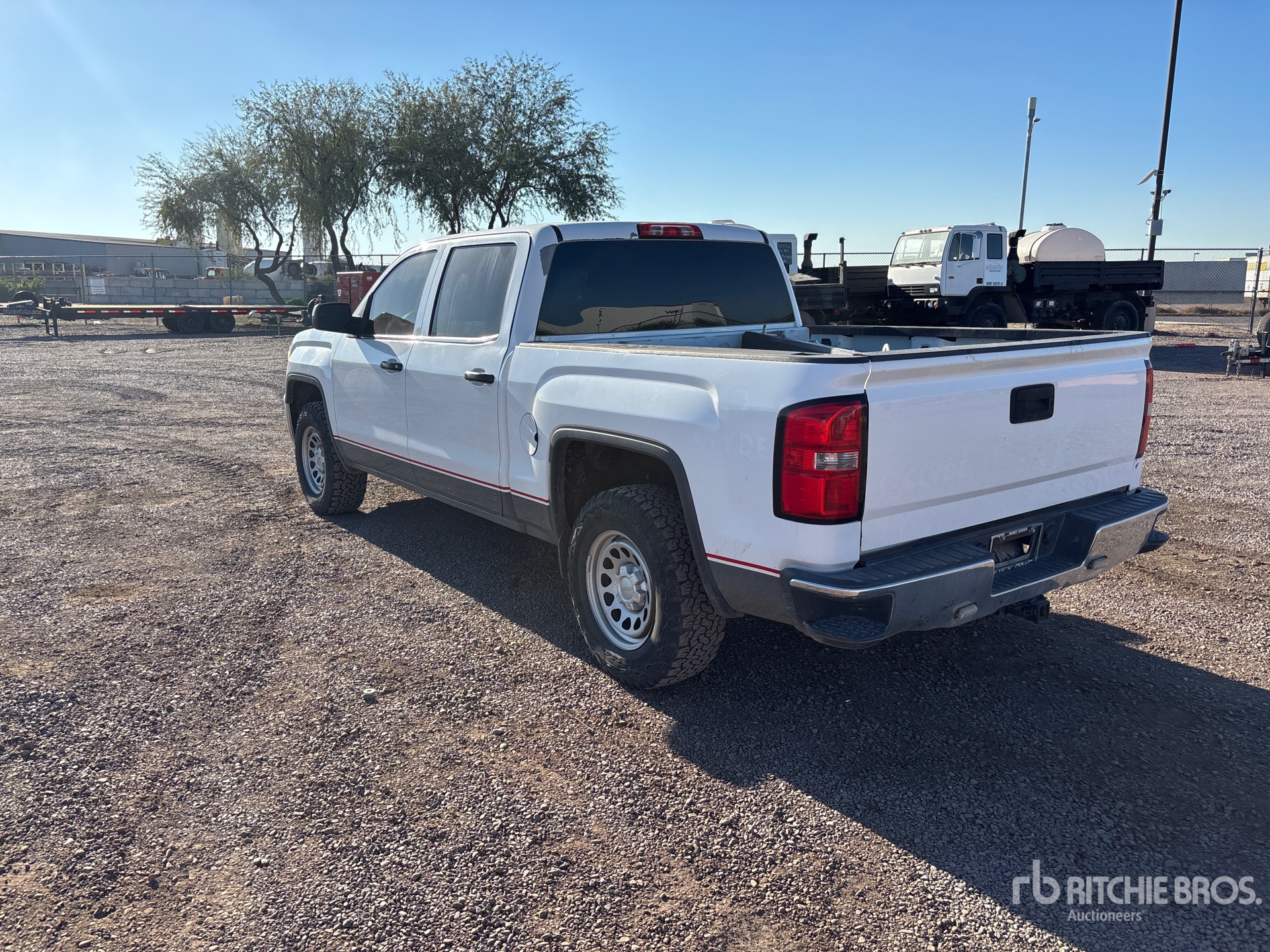 General Appearance with Imagen: esquina trasera izquierda