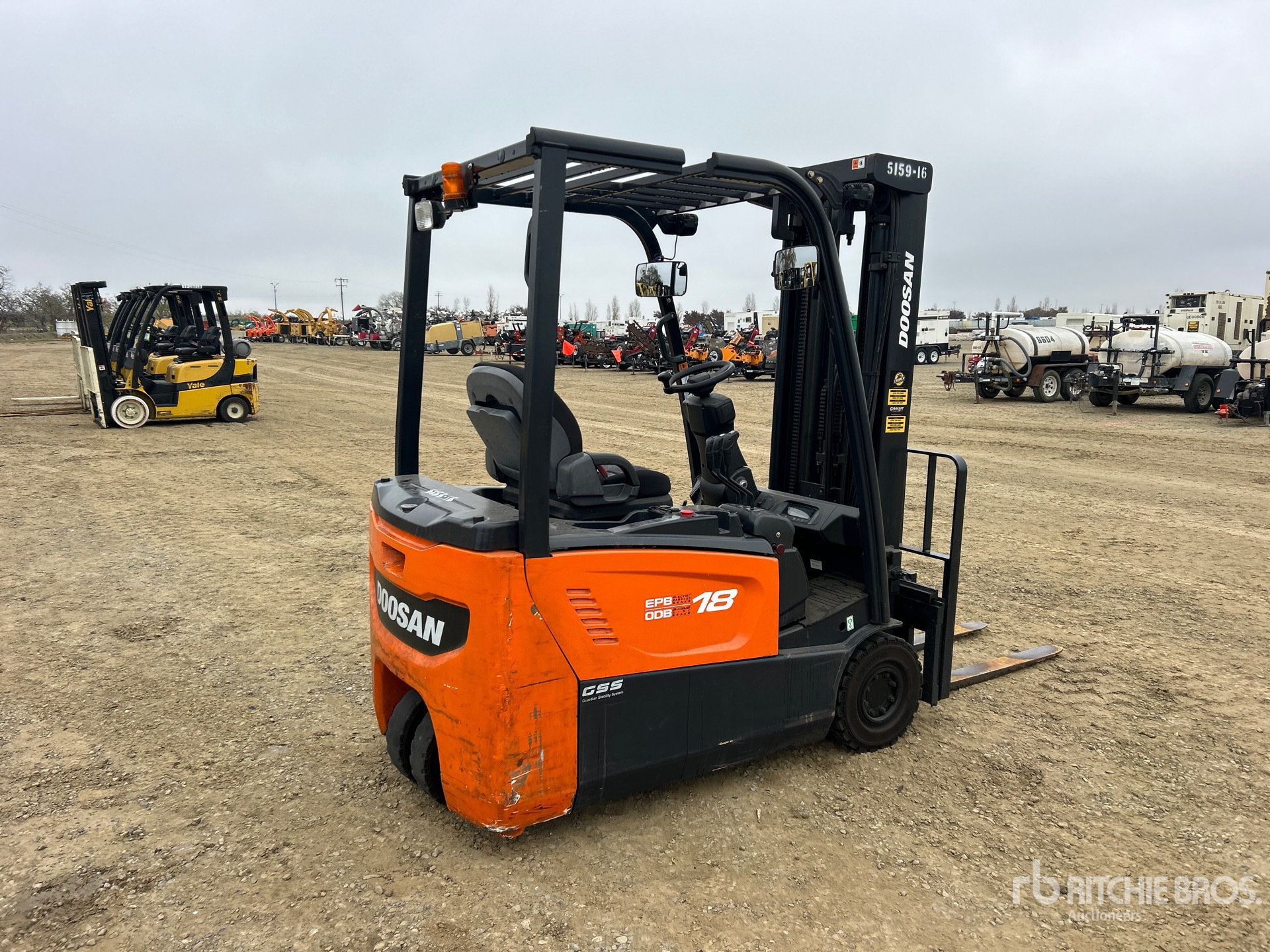 Aspect général with Image, coin arrière droit