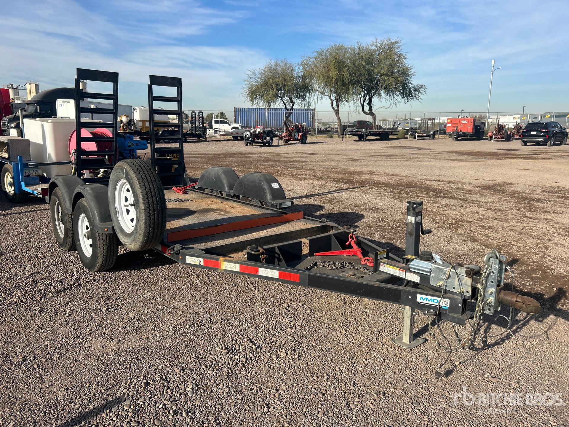 Aspect général with Image, coin avant droit