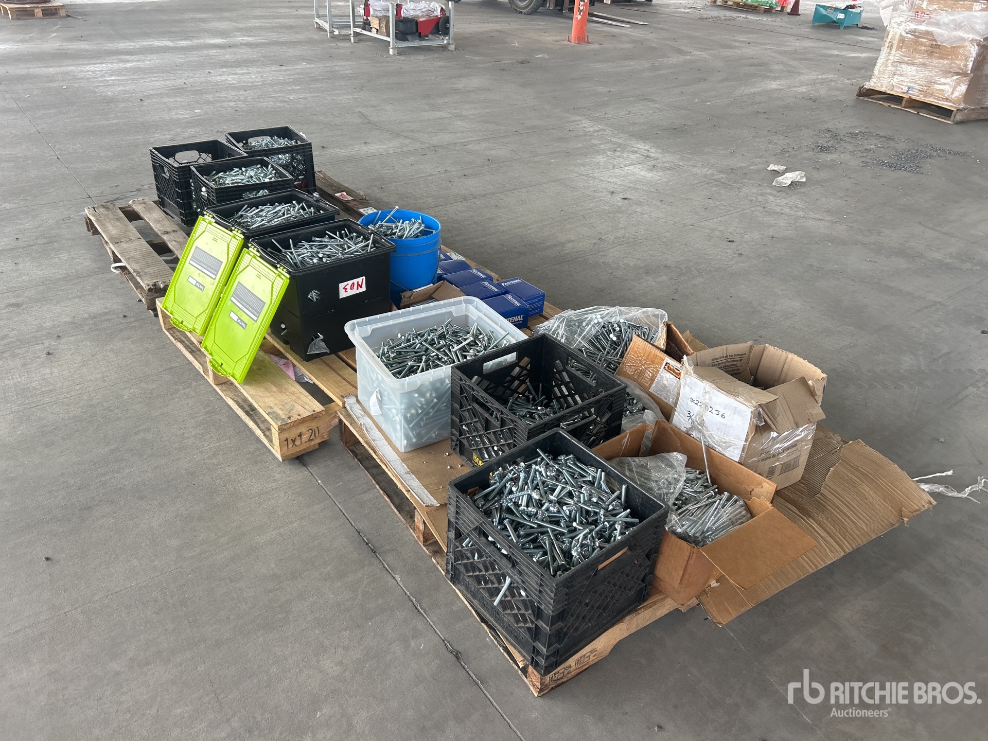 Aspect général with Image, coin arrière droit