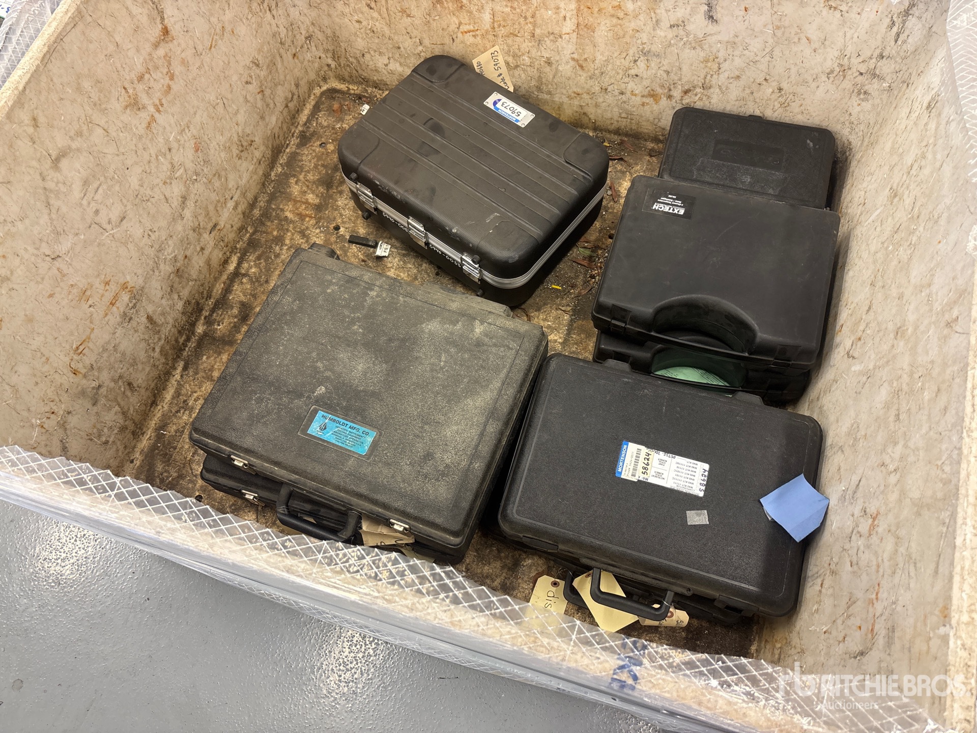 General Appearance with Featured Photo