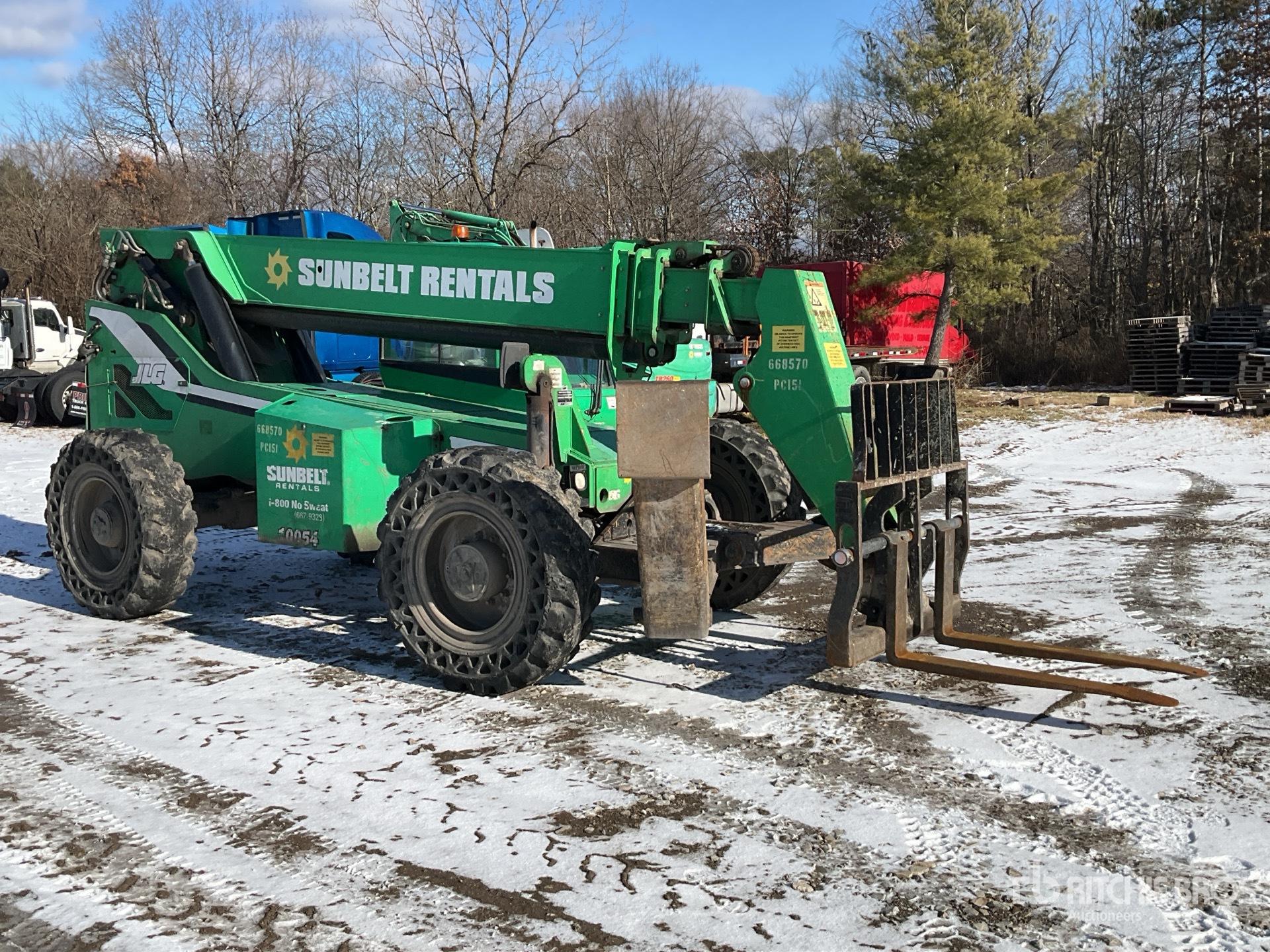 General Appearance with Picture, Right Front Corner