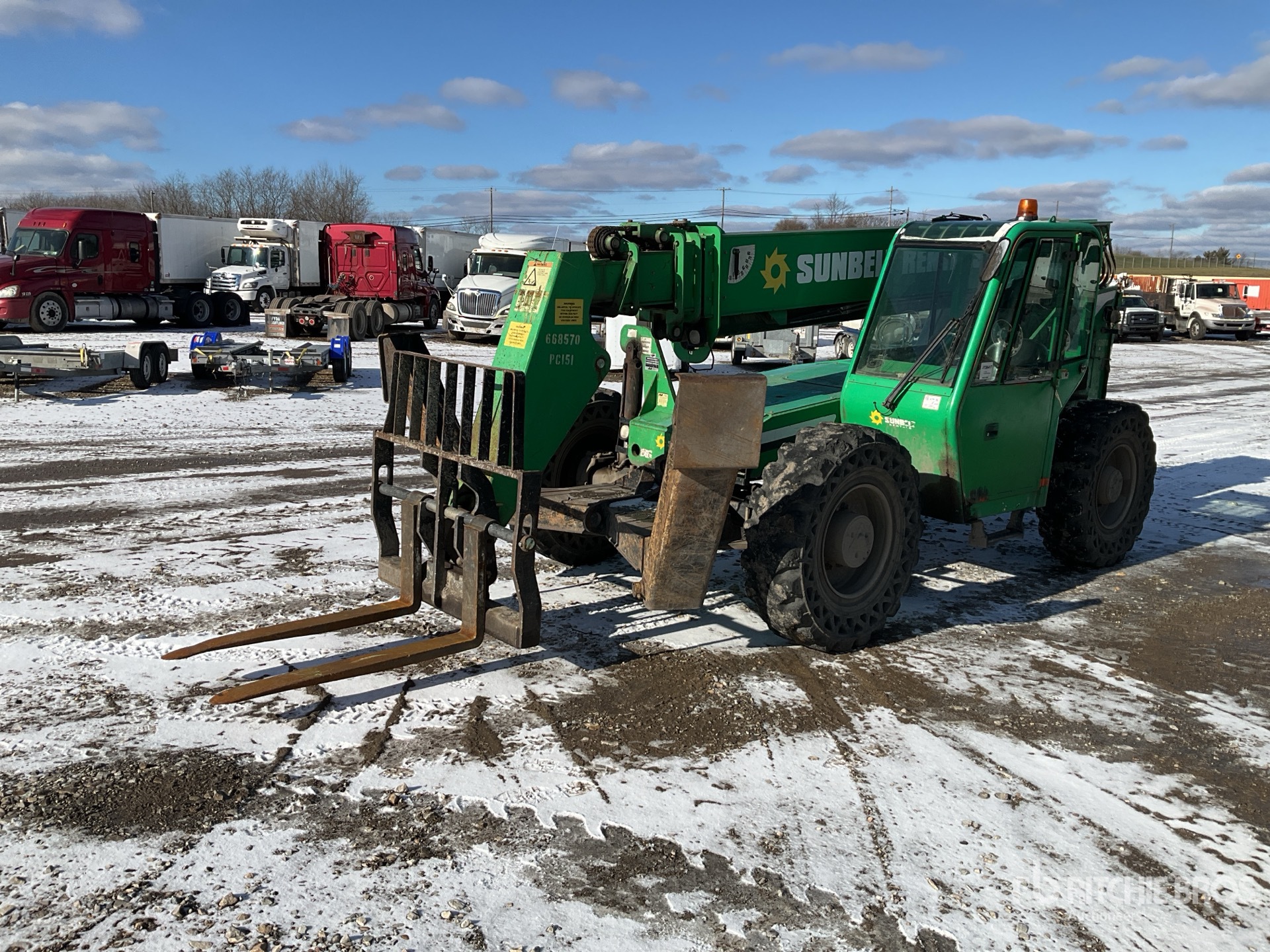 General Appearance with Picture, Left Front Corner